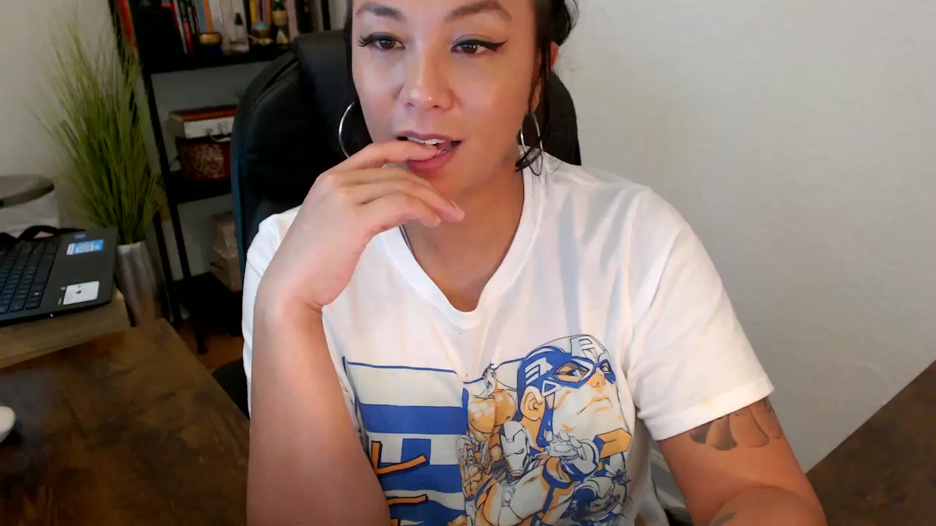 Gallery image thumbnail from MickaylaMinx's myfreecams stream on, 09/30/2024, 18:50 image 9 of 20