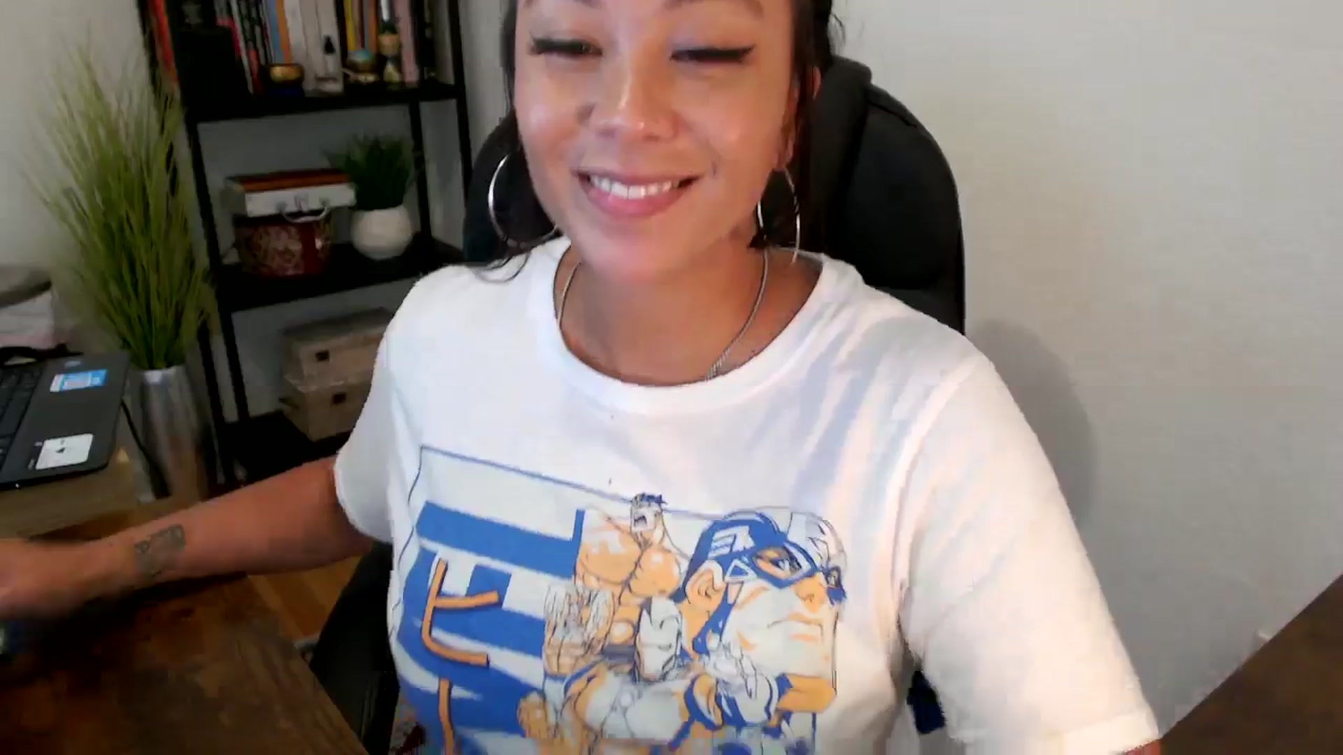 Gallery image thumbnail from MickaylaMinx's myfreecams stream on, 09/30/2024, 19:31 image 11 of 20