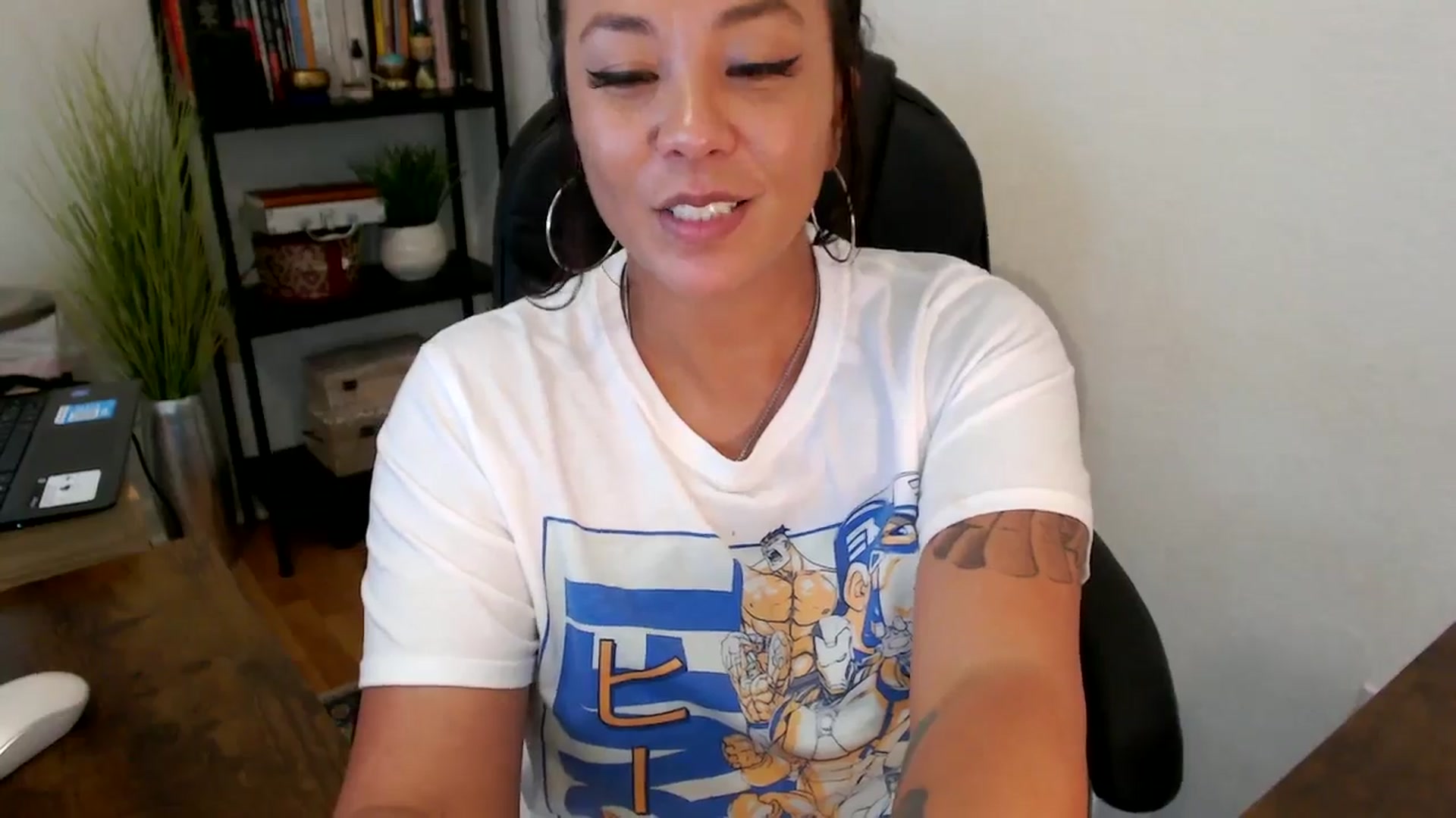 Gallery image thumbnail from MickaylaMinx's myfreecams stream on, 09/30/2024, 19:31 image 15 of 20