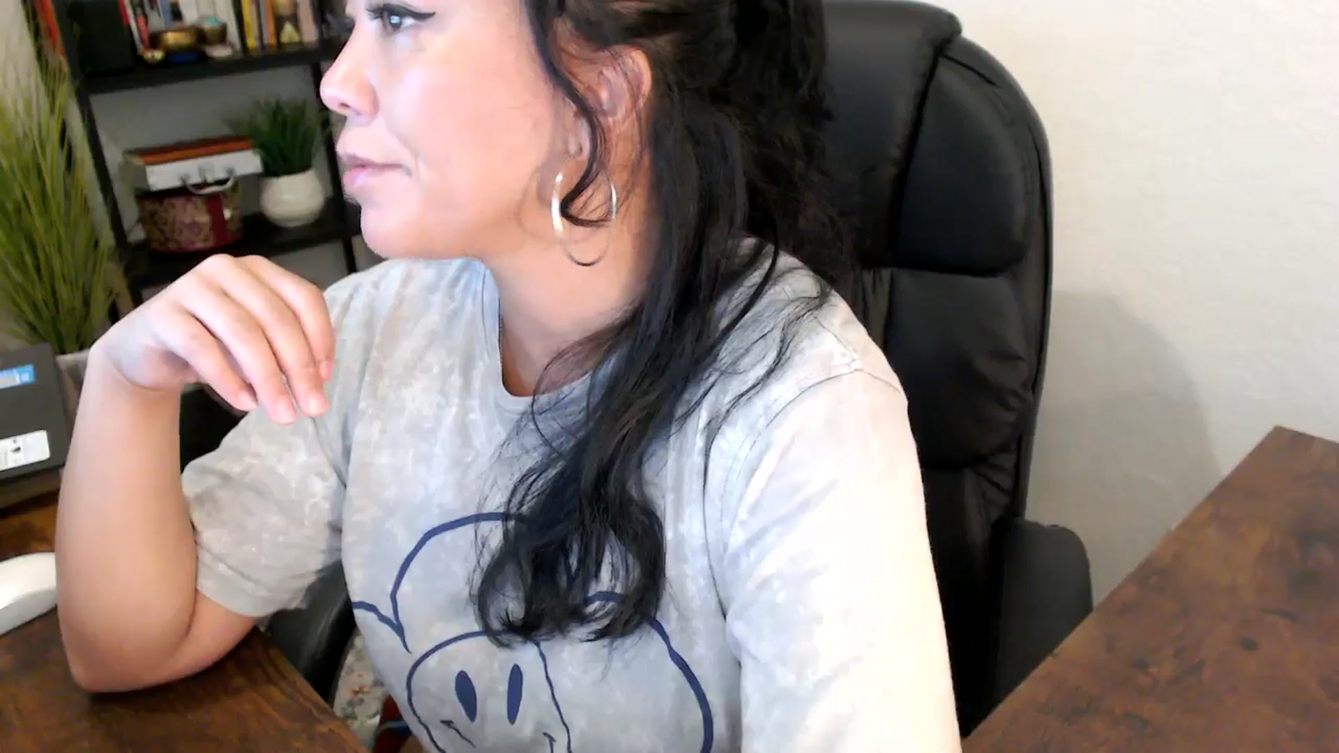 Gallery image thumbnail from MickaylaMinx's myfreecams stream on, 10/01/2024, 15:18 image 11 of 20