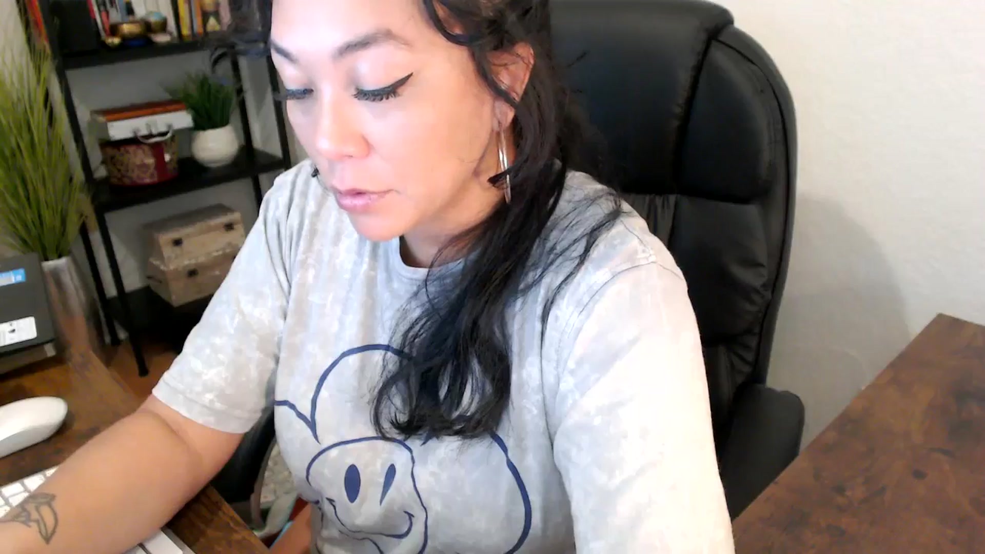 Gallery image thumbnail from MickaylaMinx's myfreecams stream on, 10/01/2024, 15:18 image 7 of 20