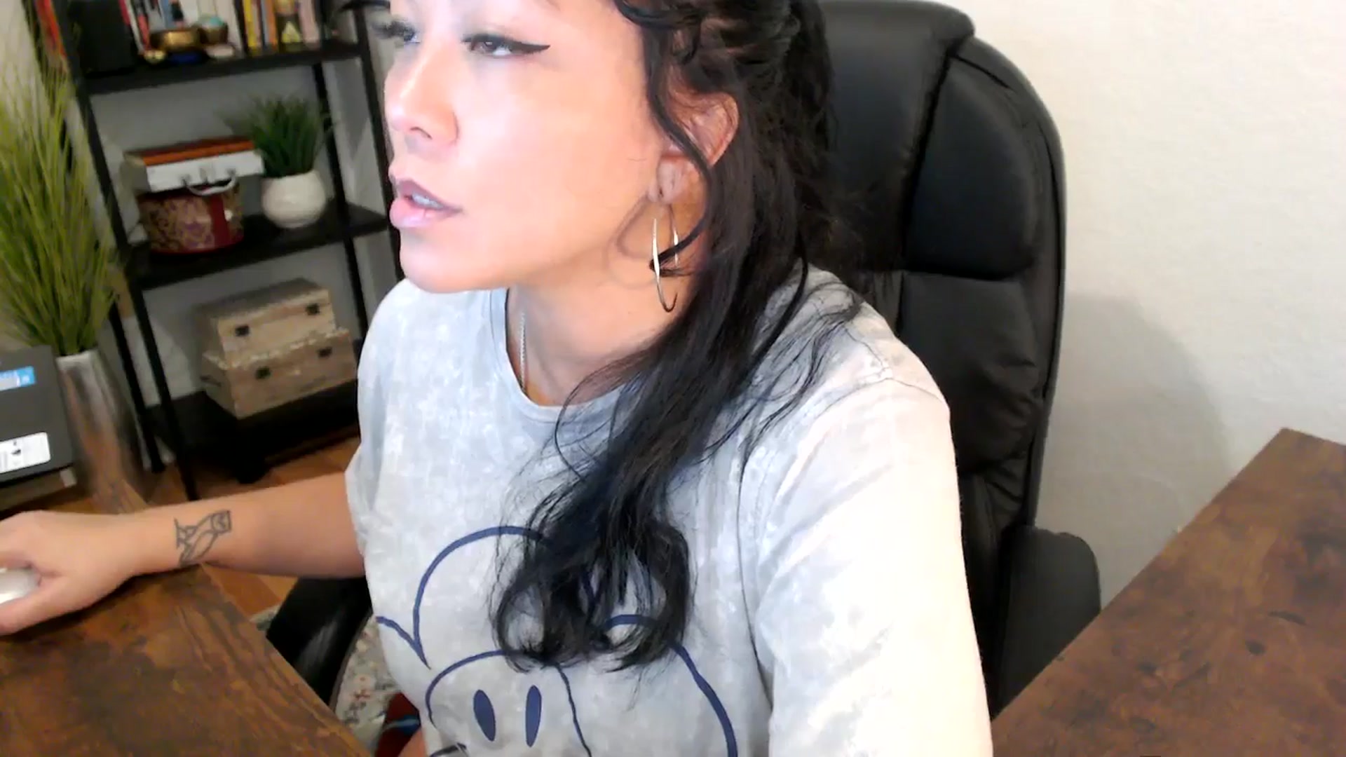 Gallery image thumbnail from MickaylaMinx's myfreecams stream on, 10/01/2024, 15:18 image 12 of 20