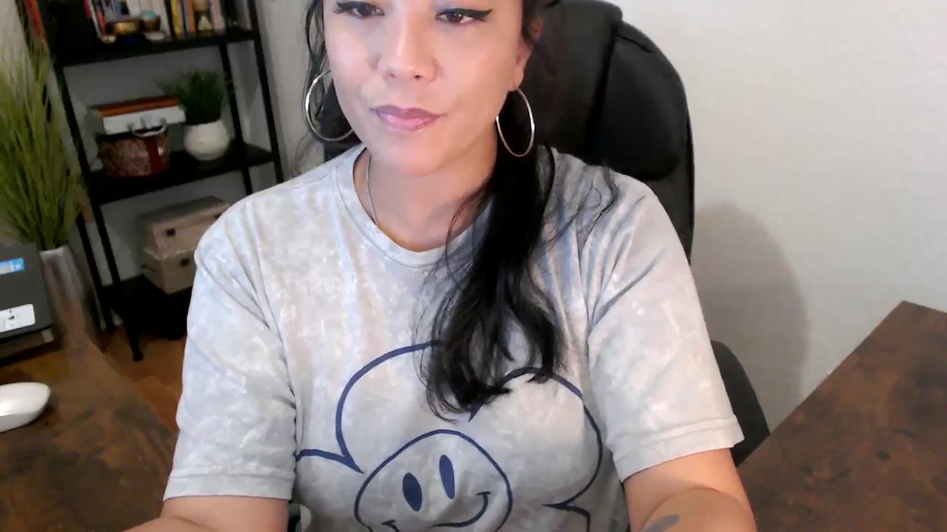 Gallery image thumbnail from MickaylaMinx's myfreecams stream on, 10/01/2024, 15:18 image 13 of 20