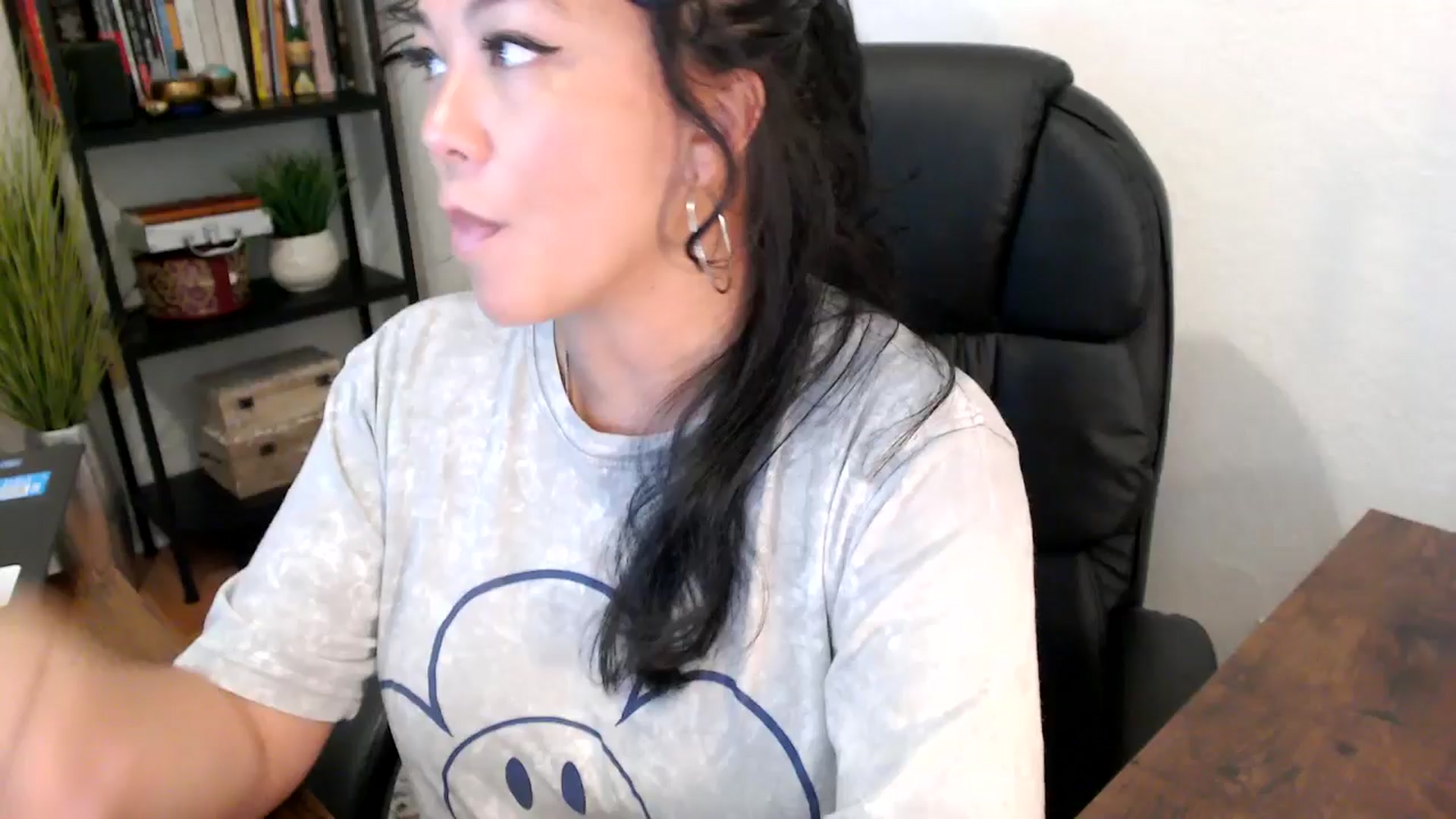 Gallery image thumbnail from MickaylaMinx's myfreecams stream on, 10/01/2024, 16:00 image 1 of 20