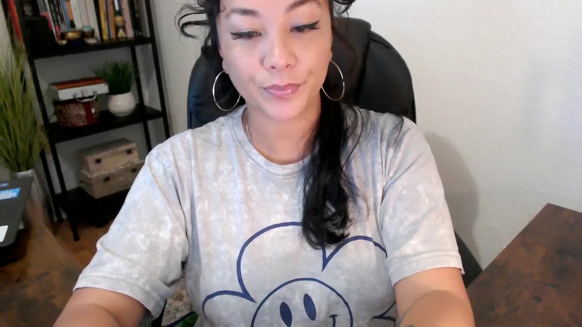 Gallery image thumbnail from MickaylaMinx's myfreecams stream on, 10/01/2024, 16:00 image 2 of 20