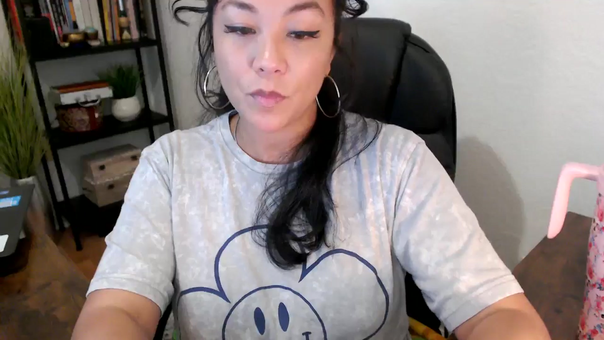 Gallery image thumbnail from MickaylaMinx's myfreecams stream on, 10/01/2024, 16:00 image 18 of 20