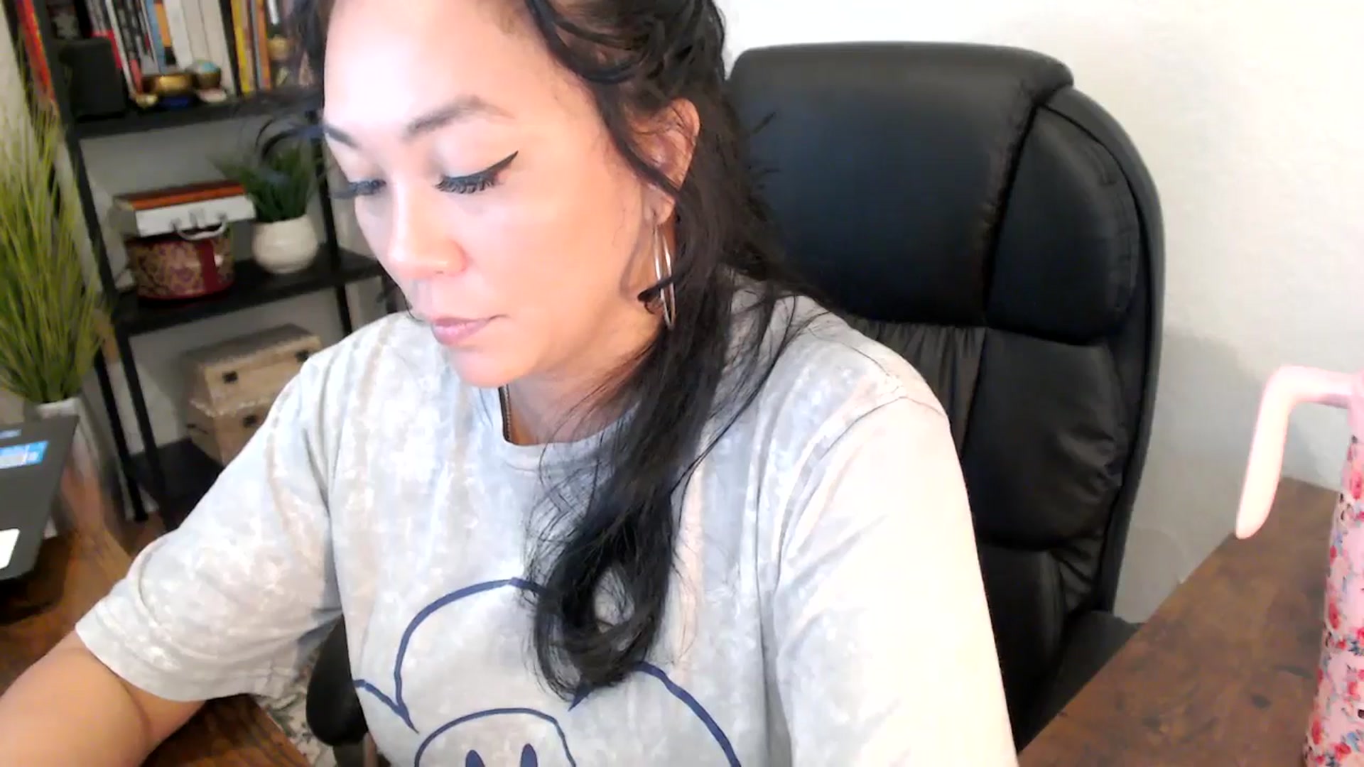 Gallery image thumbnail from MickaylaMinx's myfreecams stream on, 10/01/2024, 16:00 image 12 of 20