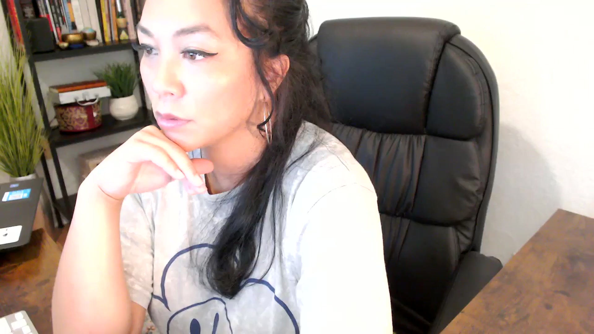 Gallery image thumbnail from MickaylaMinx's myfreecams stream on, 10/01/2024, 18:20 image 5 of 20