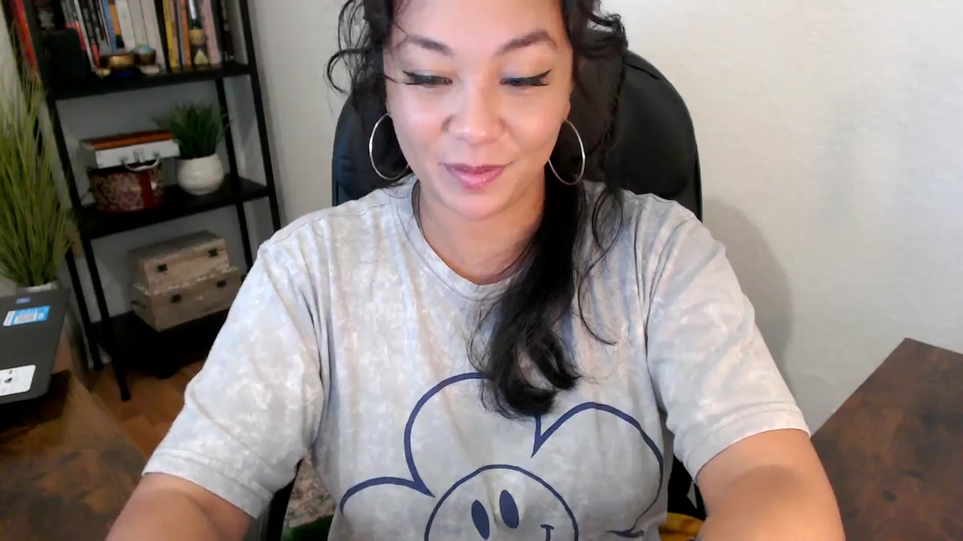 Gallery image thumbnail from MickaylaMinx's myfreecams stream on, 10/01/2024, 19:07 image 9 of 20