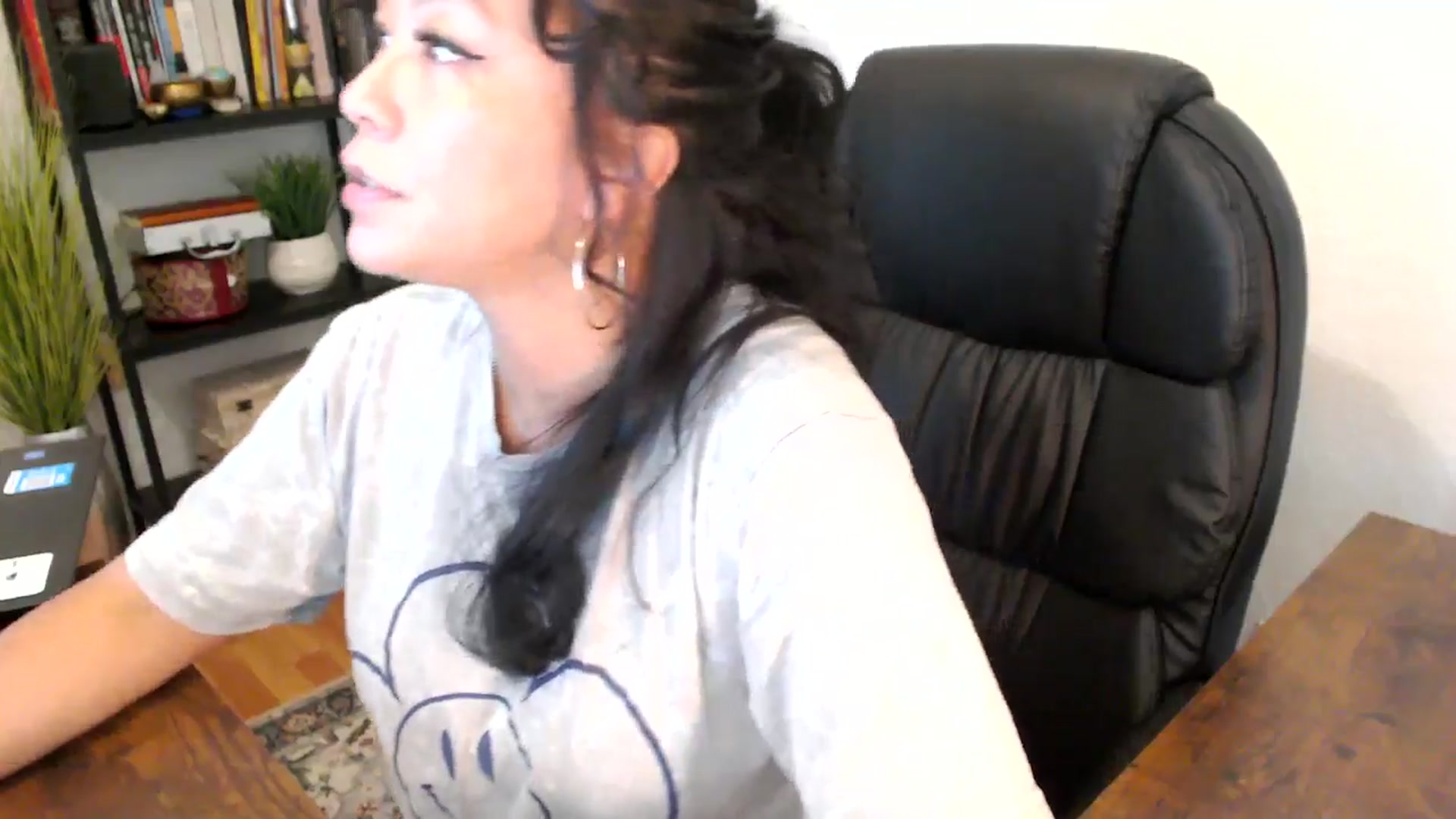 Gallery image thumbnail from MickaylaMinx's myfreecams stream on, 10/01/2024, 19:07 image 5 of 20