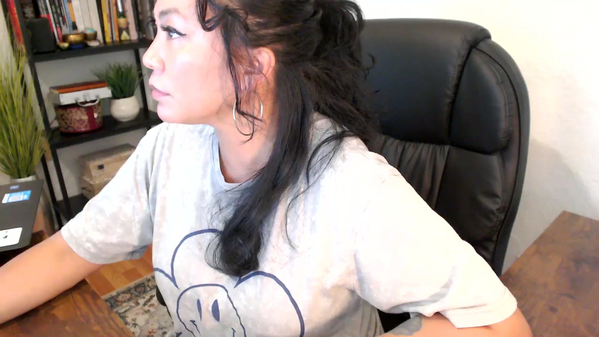 Gallery image thumbnail from MickaylaMinx's myfreecams stream on, 10/01/2024, 19:07 image 6 of 20