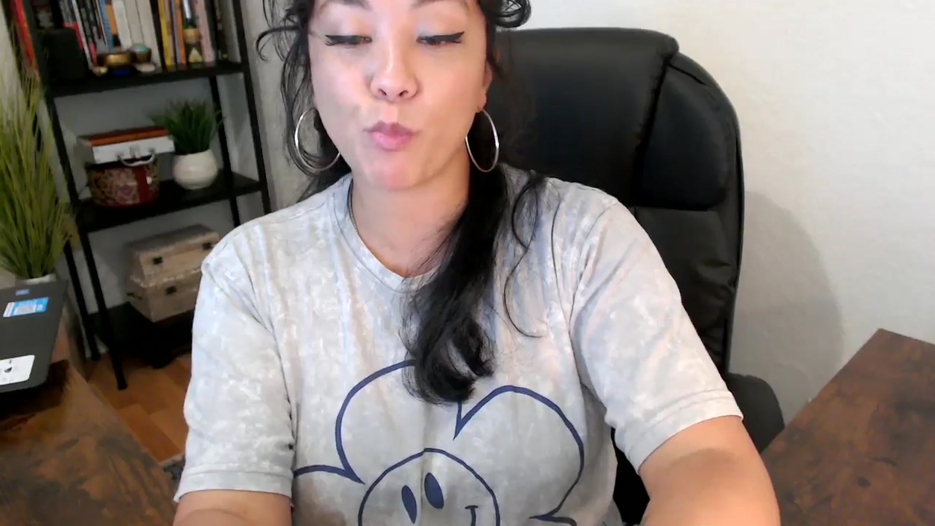 Gallery image thumbnail from MickaylaMinx's myfreecams stream on, 10/01/2024, 19:07 image 3 of 20