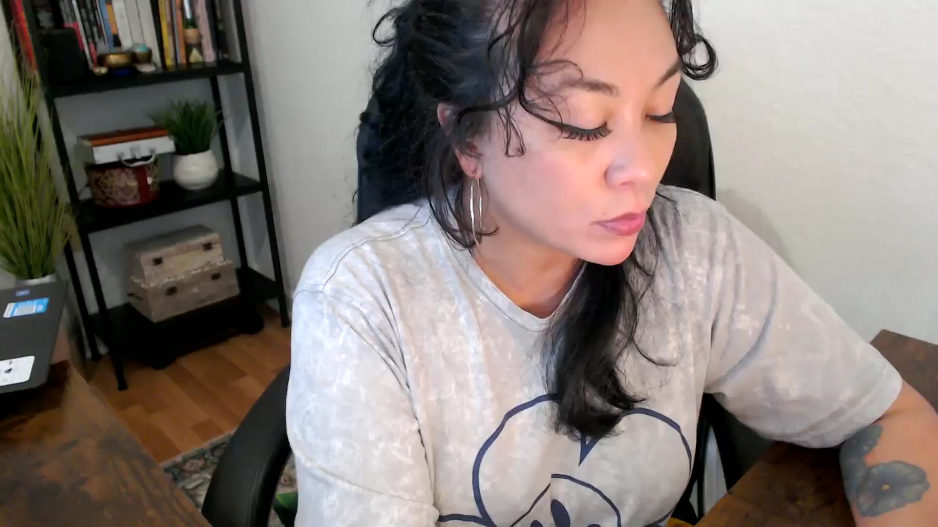 Gallery image thumbnail from MickaylaMinx's myfreecams stream on, 10/01/2024, 19:07 image 1 of 20