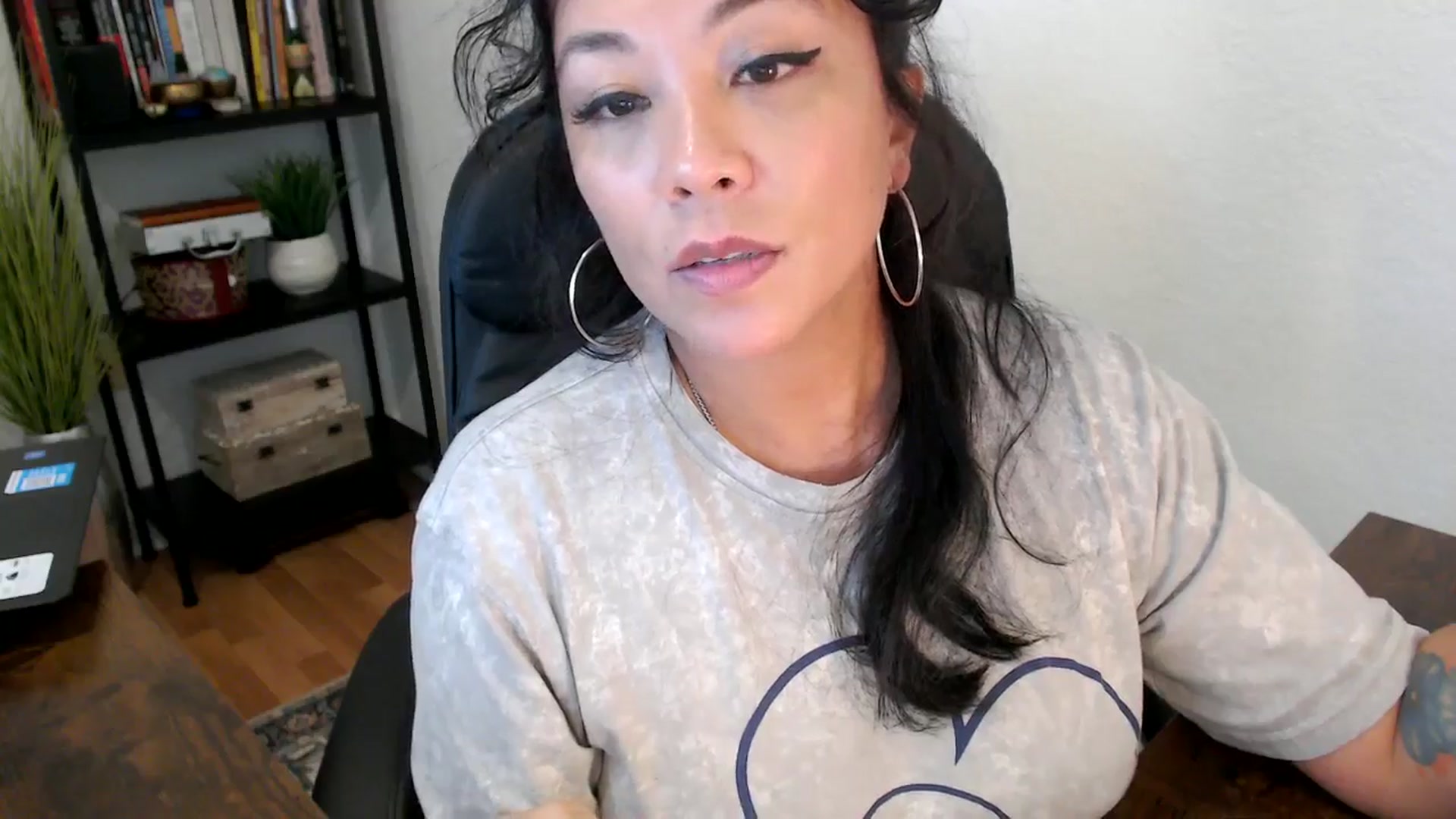 Gallery image thumbnail from MickaylaMinx's myfreecams stream on, 10/01/2024, 19:07 image 14 of 20