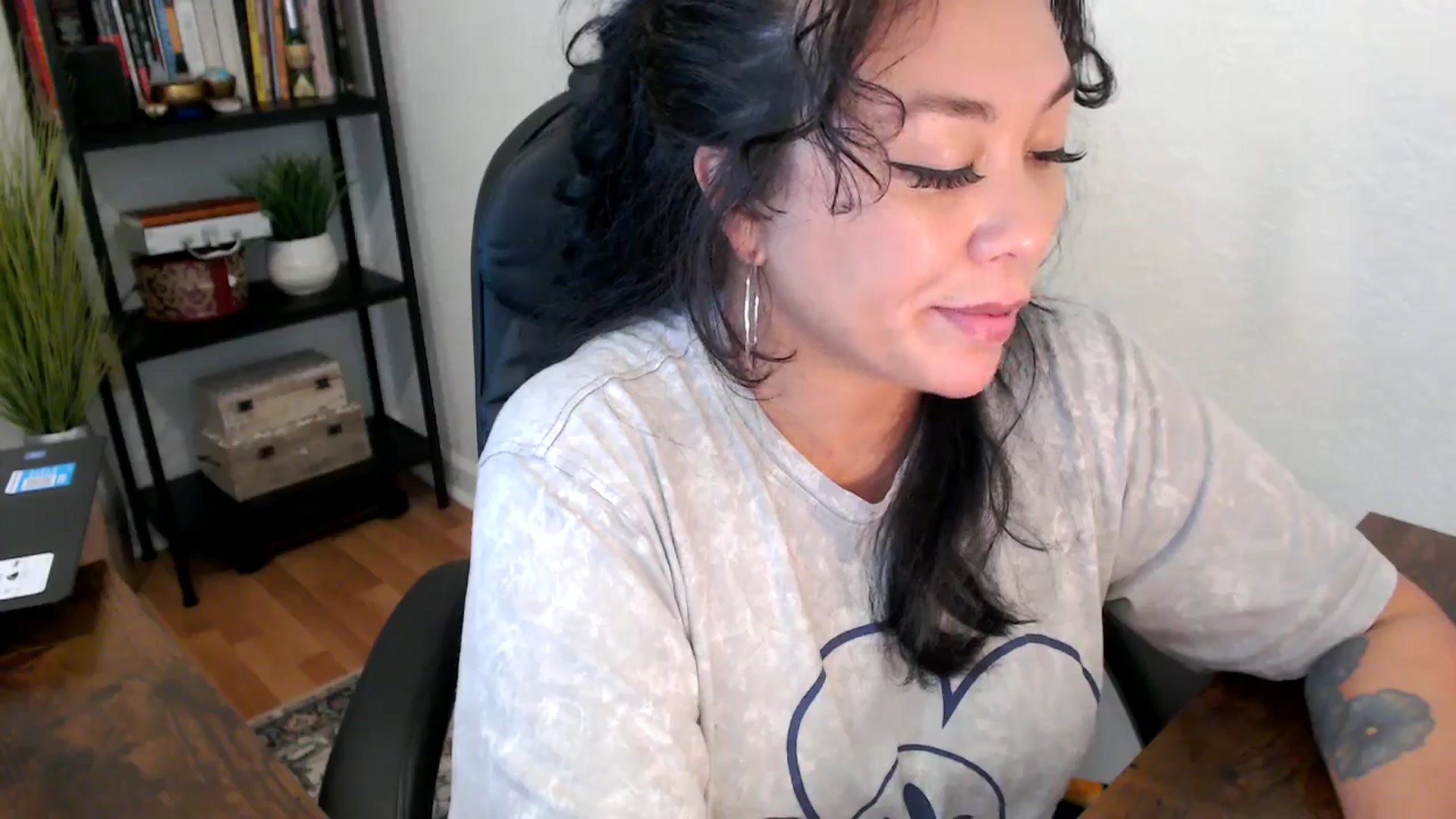 Gallery image thumbnail from MickaylaMinx's myfreecams stream on, 10/01/2024, 19:07 image 11 of 20