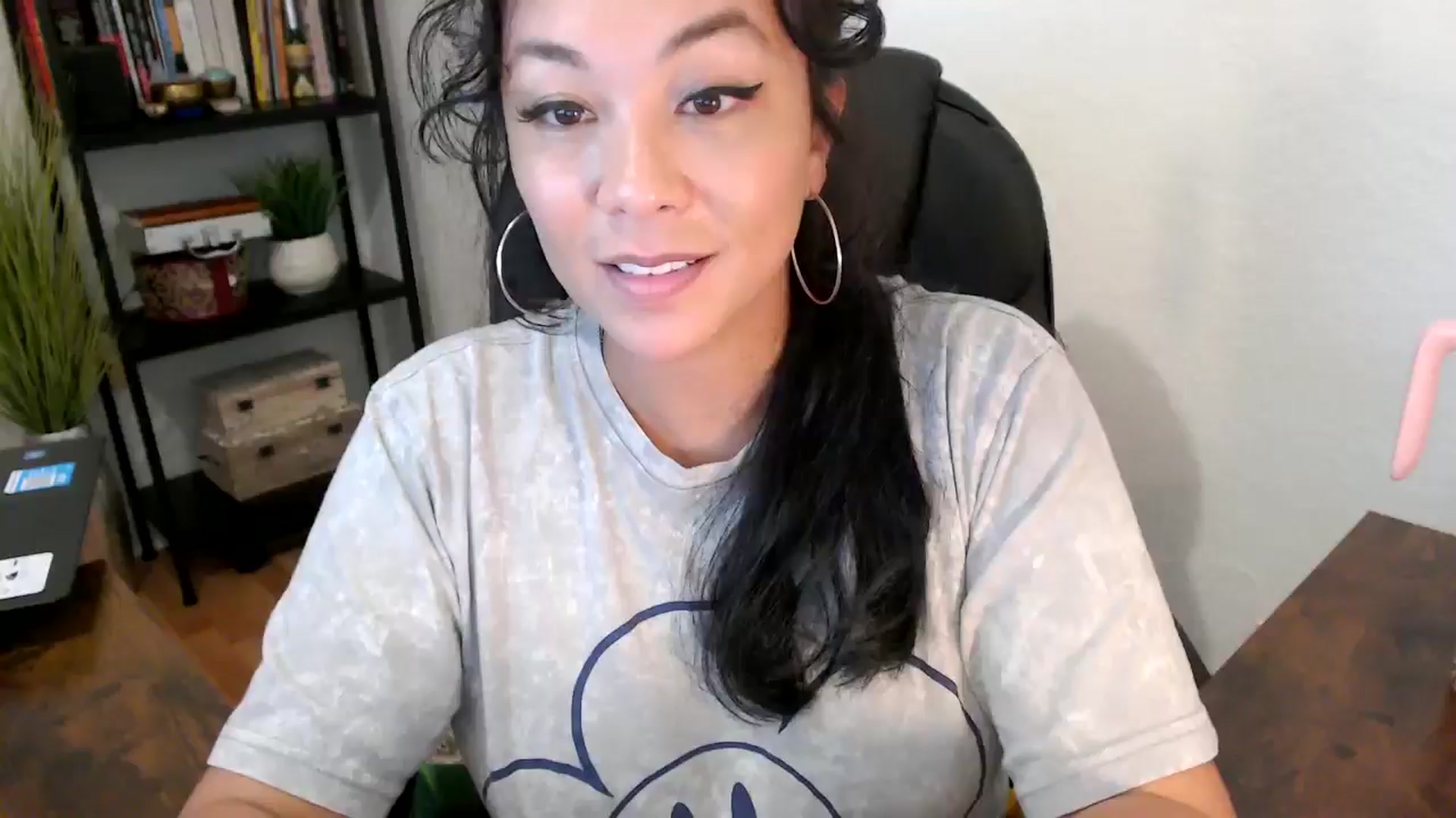 Gallery image thumbnail from MickaylaMinx's myfreecams stream on, 10/01/2024, 19:36 image 7 of 20