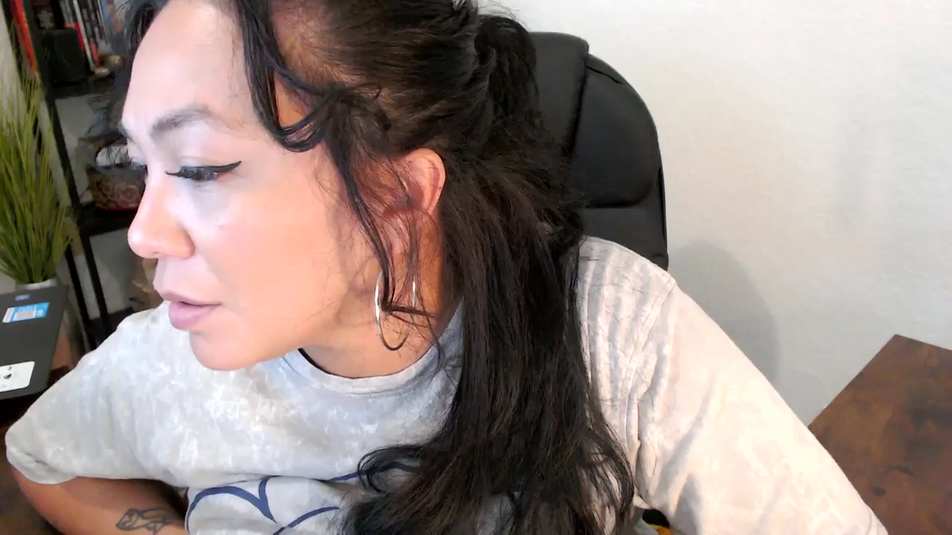 Gallery image thumbnail from MickaylaMinx's myfreecams stream on, 10/01/2024, 19:36 image 13 of 20