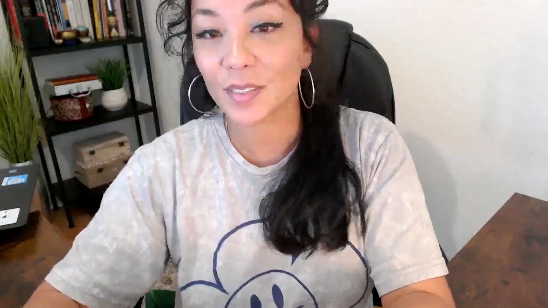 Gallery image thumbnail from MickaylaMinx's myfreecams stream on, 10/01/2024, 19:36 image 20 of 20
