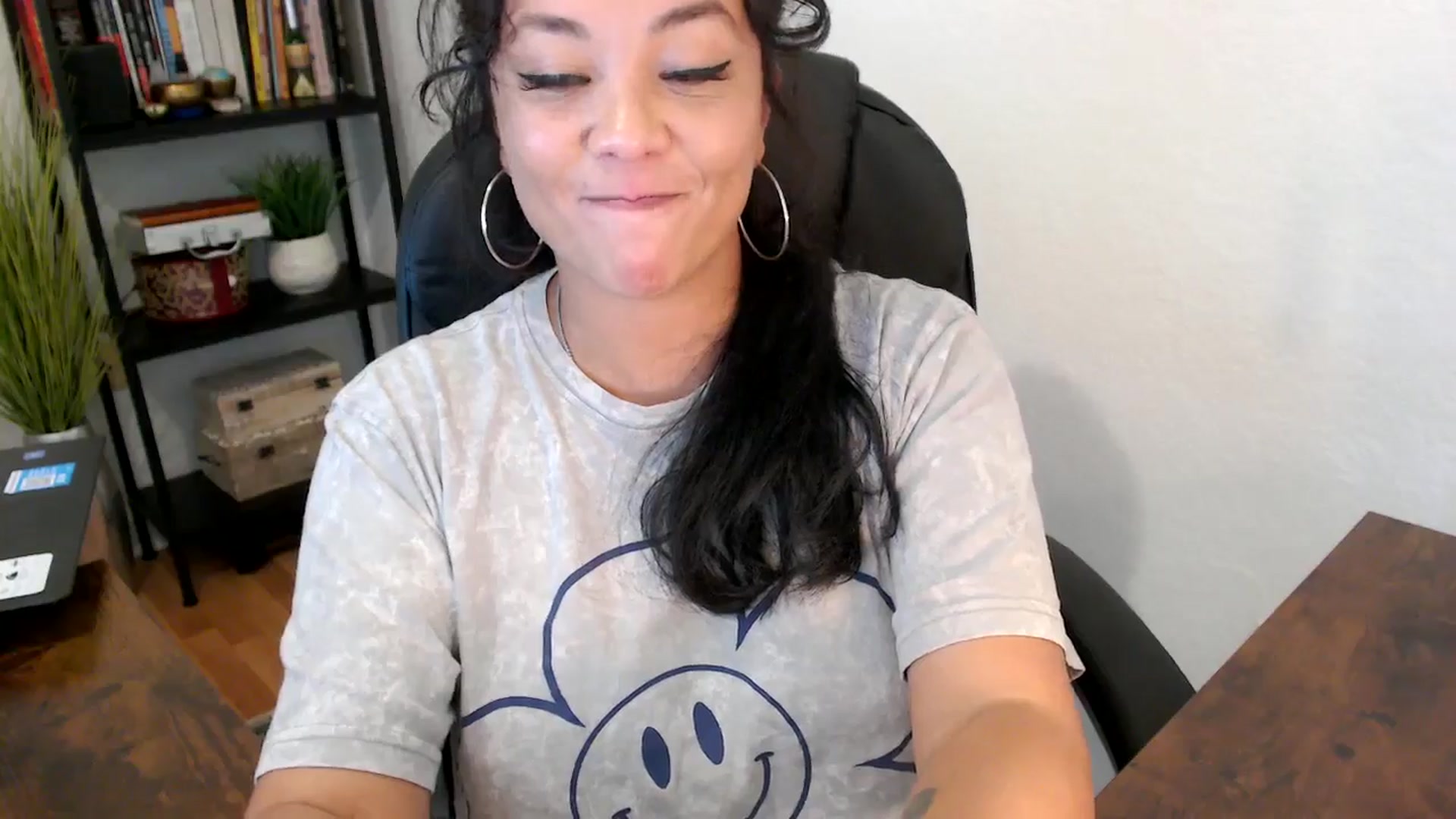 Gallery image thumbnail from MickaylaMinx's myfreecams stream on, 10/01/2024, 19:36 image 19 of 20