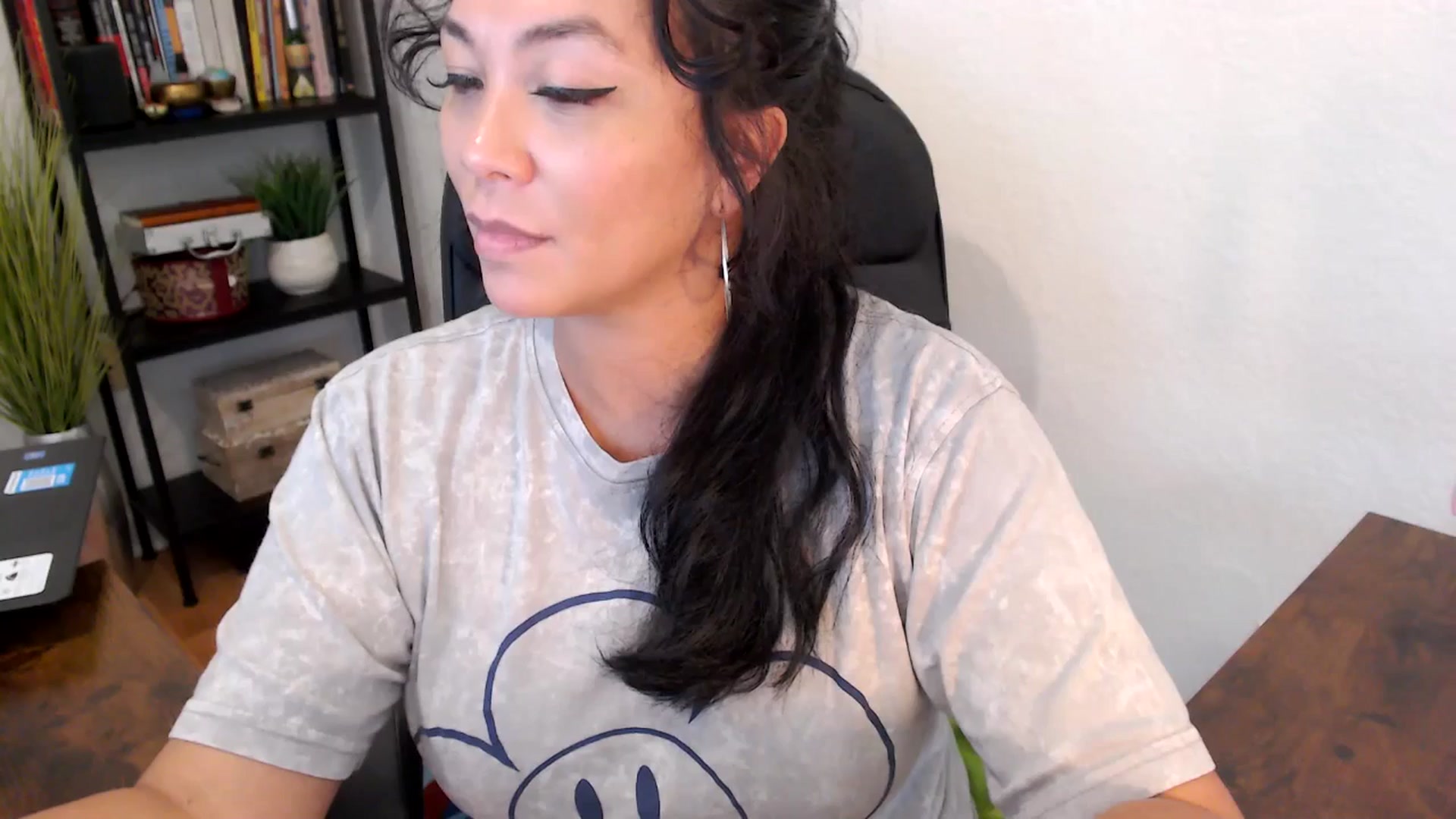 Gallery image thumbnail from MickaylaMinx's myfreecams stream on, 10/01/2024, 20:13 image 7 of 20