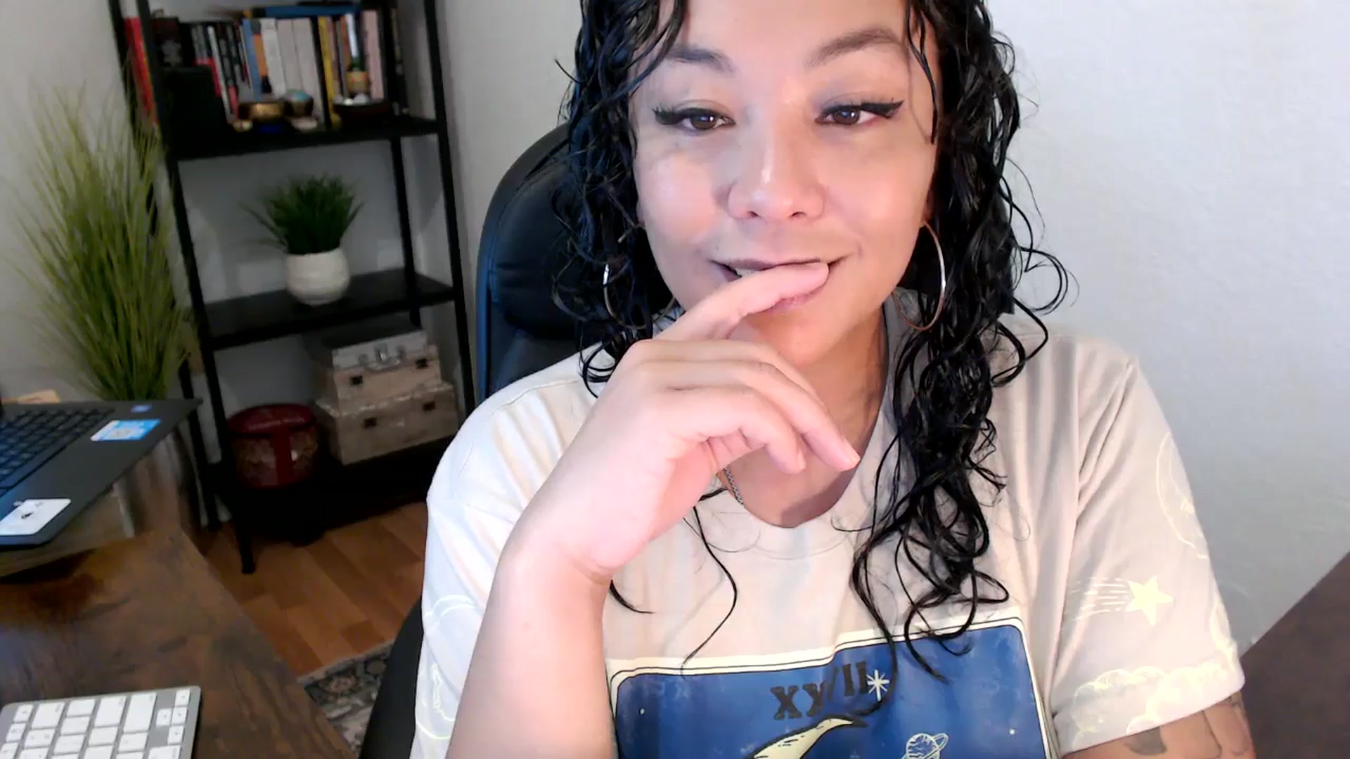 Gallery image thumbnail from MickaylaMinx's myfreecams stream on, 10/02/2024, 14:53 image 16 of 20