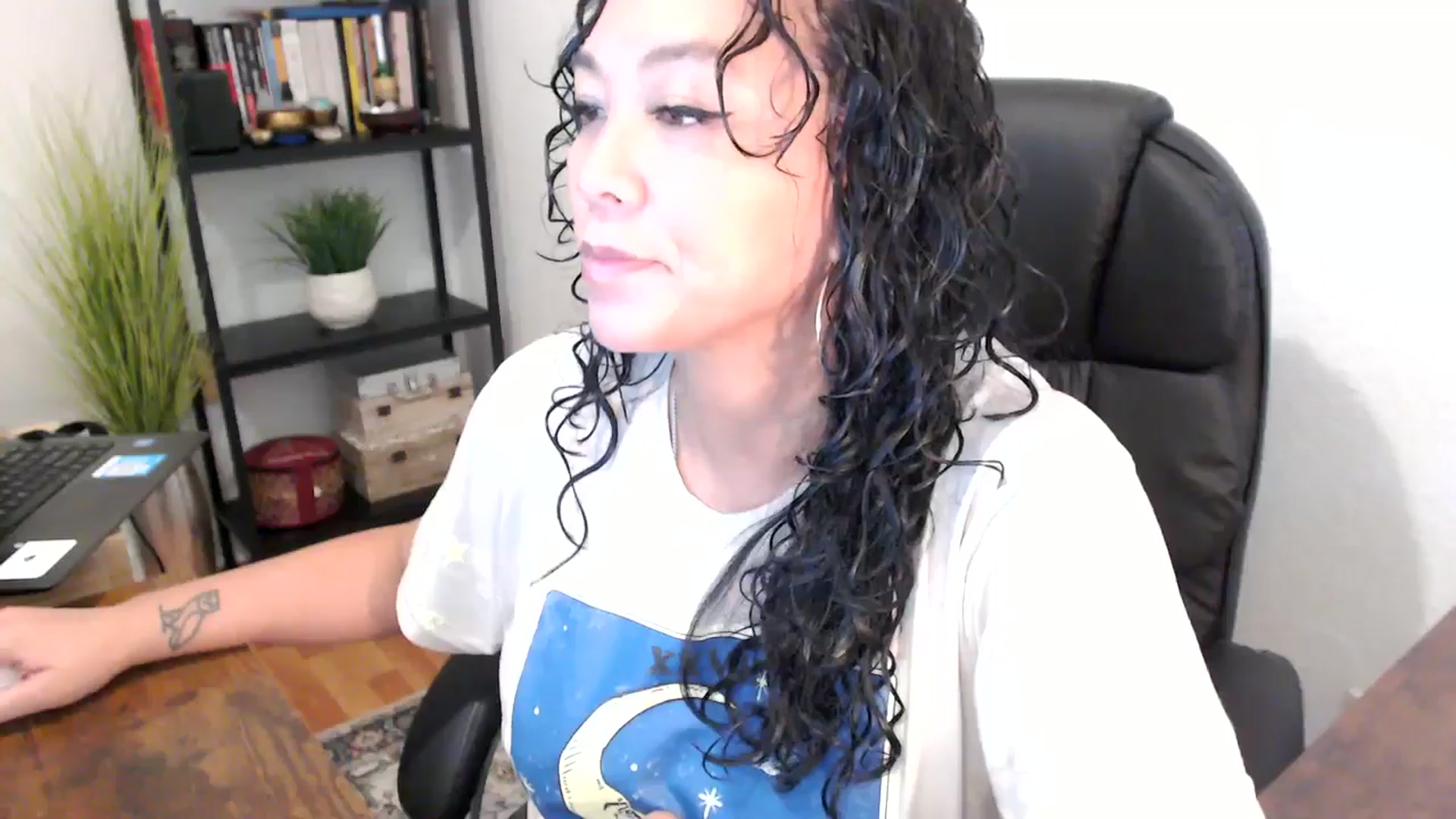 Gallery image thumbnail from MickaylaMinx's myfreecams stream on, 10/02/2024, 18:05 image 20 of 20
