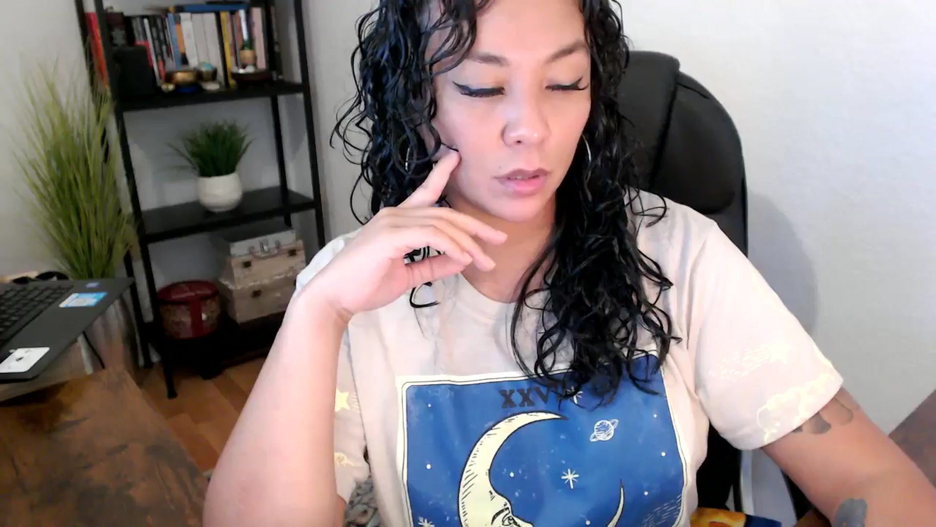Gallery image thumbnail from MickaylaMinx's myfreecams stream on, 10/02/2024, 18:28 image 12 of 20