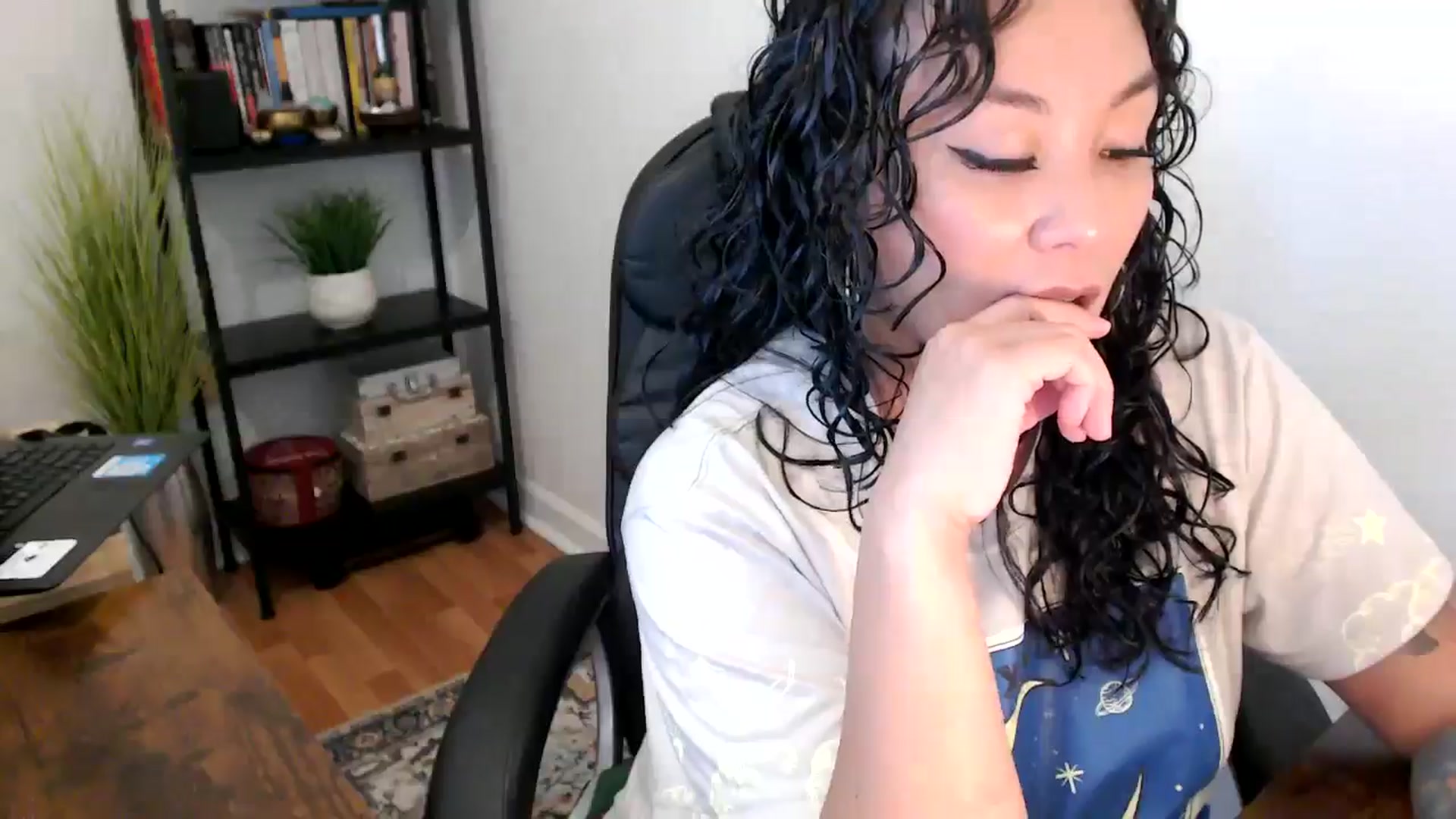 Gallery image thumbnail from MickaylaMinx's myfreecams stream on, 10/02/2024, 18:28 image 16 of 20