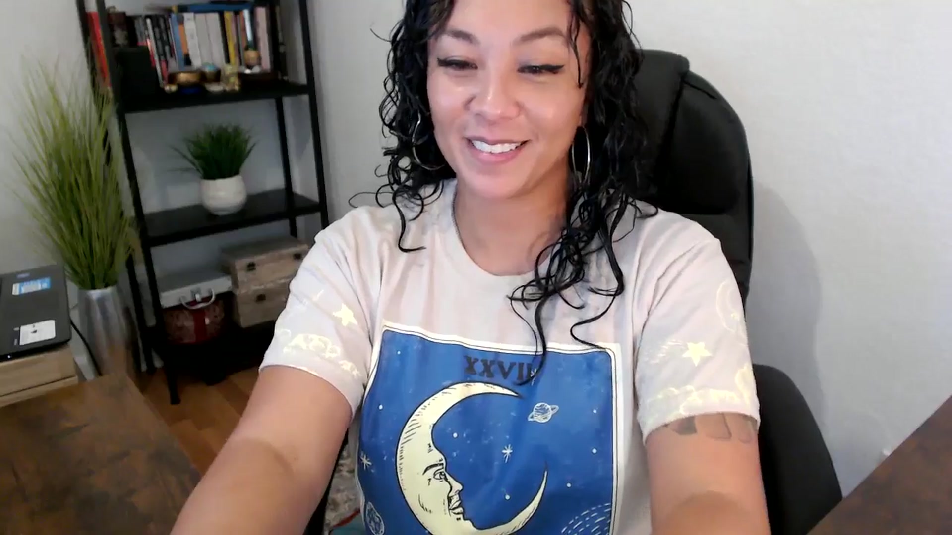 Gallery image thumbnail from MickaylaMinx's myfreecams stream on, 10/02/2024, 19:14 image 14 of 20
