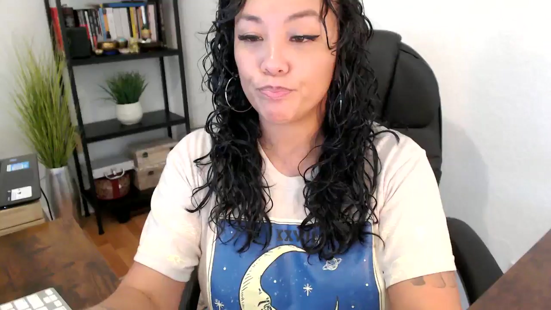 Gallery image thumbnail from MickaylaMinx's myfreecams stream on, 10/02/2024, 20:21 image 10 of 20
