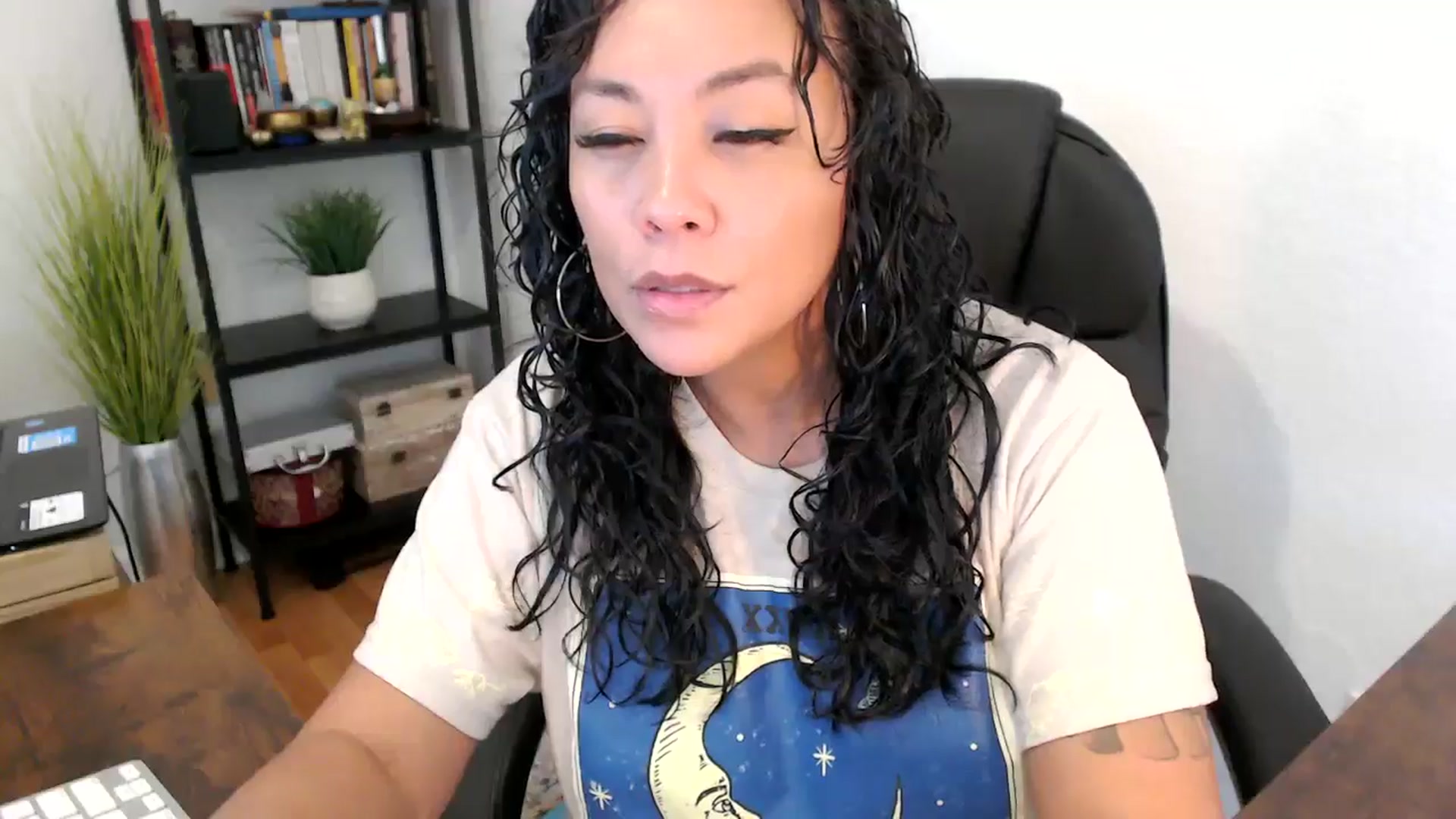 Gallery image thumbnail from MickaylaMinx's myfreecams stream on, 10/02/2024, 20:21 image 11 of 20