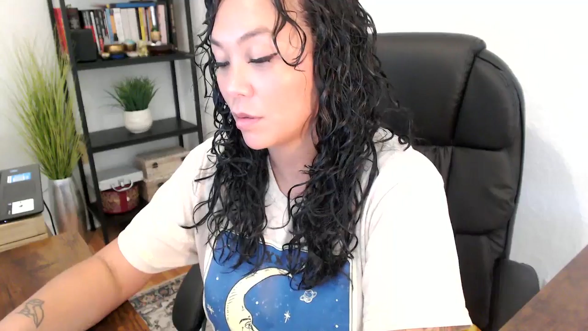 Gallery image thumbnail from MickaylaMinx's myfreecams stream on, 10/02/2024, 20:21 image 19 of 20