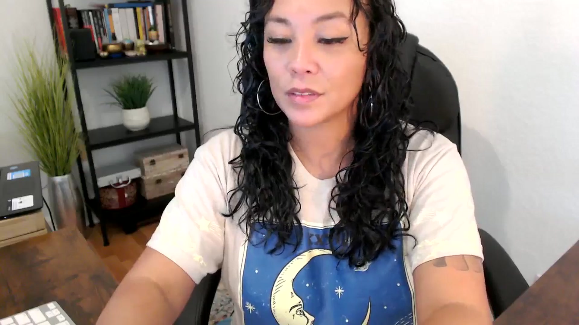 Gallery image thumbnail from MickaylaMinx's myfreecams stream on, 10/02/2024, 20:21 image 7 of 20