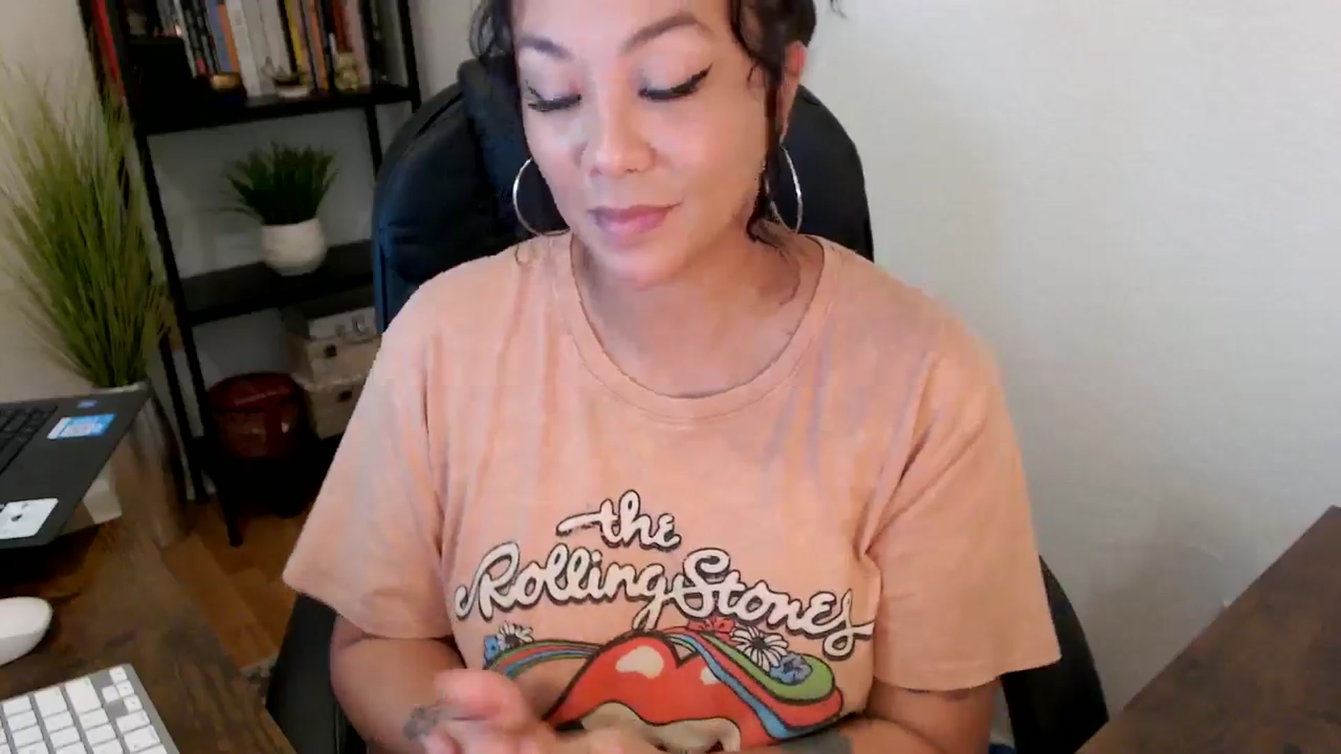 Gallery image thumbnail from MickaylaMinx's myfreecams stream on, 10/03/2024, 15:32 image 9 of 20
