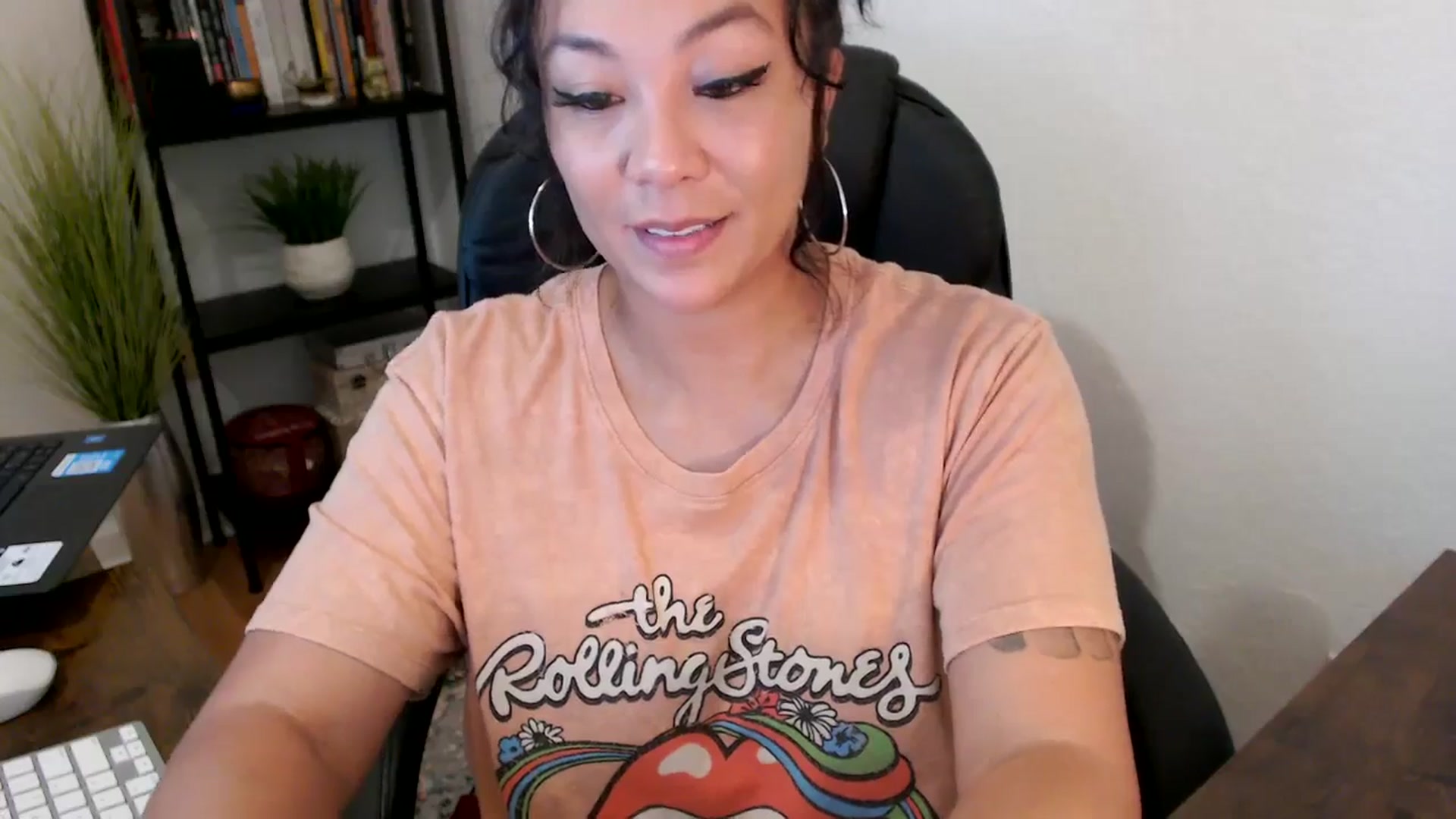 Gallery image thumbnail from MickaylaMinx's myfreecams stream on, 10/03/2024, 15:32 image 14 of 20
