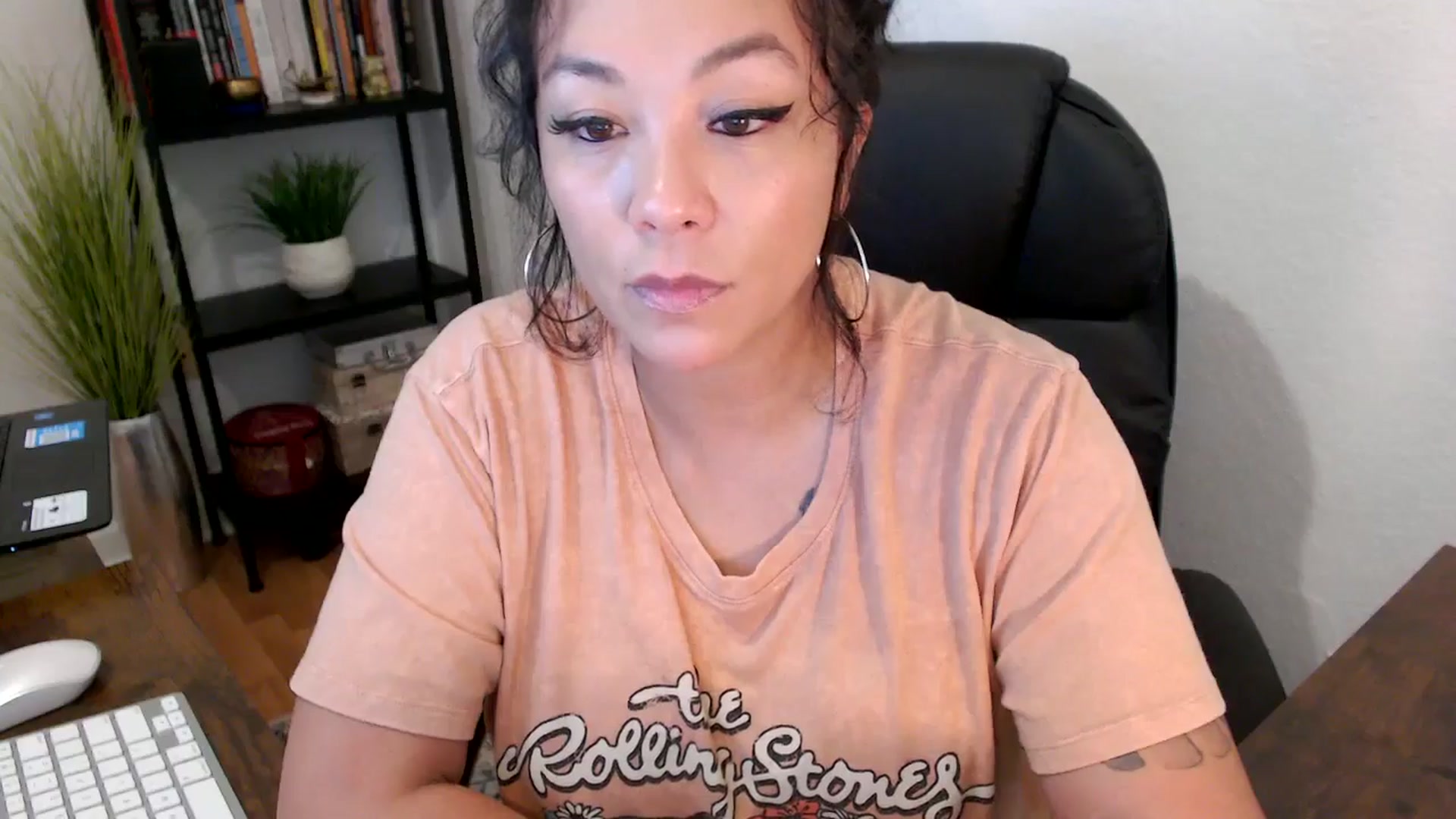 Gallery image thumbnail from MickaylaMinx's myfreecams stream on, 10/03/2024, 18:04 image 8 of 20