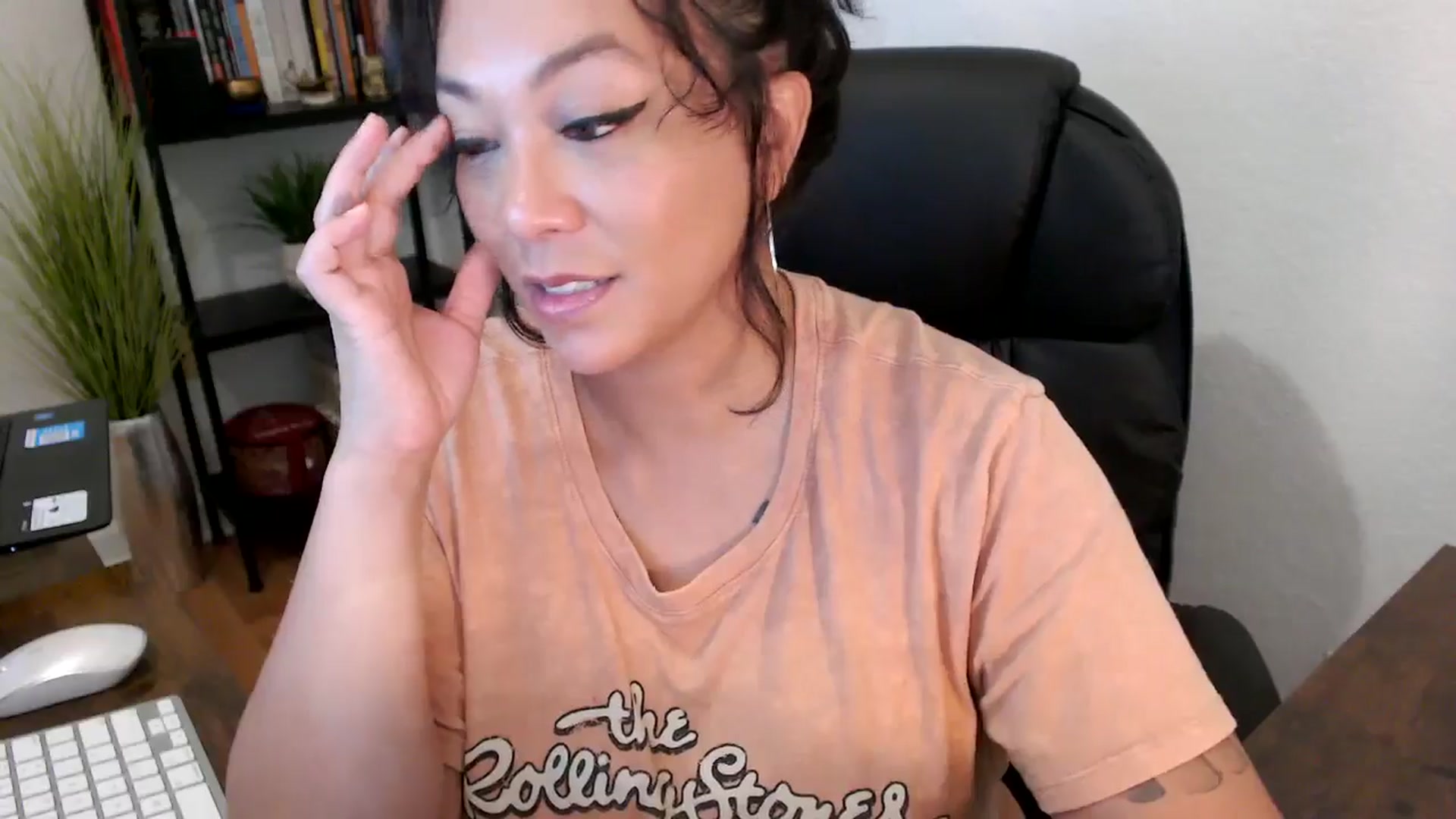 Gallery image thumbnail from MickaylaMinx's myfreecams stream on, 10/03/2024, 18:04 image 16 of 20