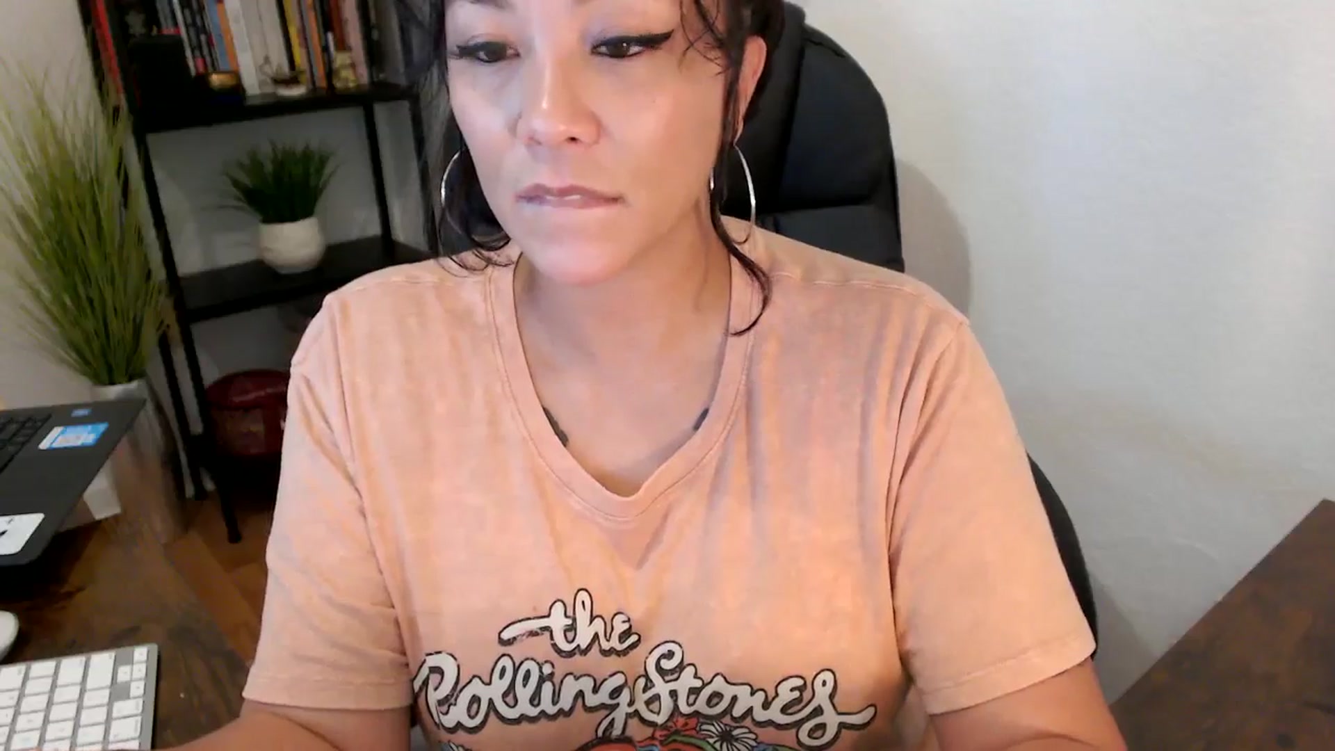 Gallery image thumbnail from MickaylaMinx's myfreecams stream on, 10/03/2024, 18:22 image 11 of 20