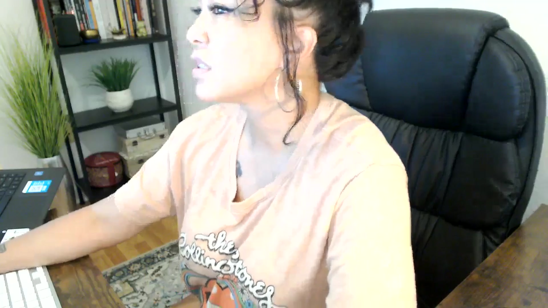 Gallery image thumbnail from MickaylaMinx's myfreecams stream on, 10/03/2024, 19:37 image 20 of 20