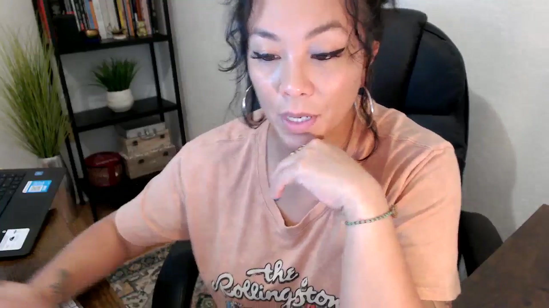 Gallery image thumbnail from MickaylaMinx's myfreecams stream on, 10/03/2024, 19:37 image 19 of 20