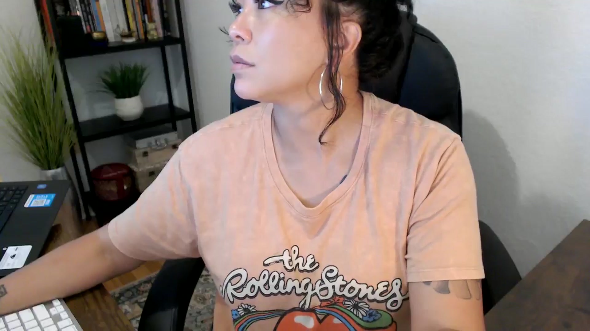 Gallery image thumbnail from MickaylaMinx's myfreecams stream on, 10/03/2024, 19:37 image 9 of 20