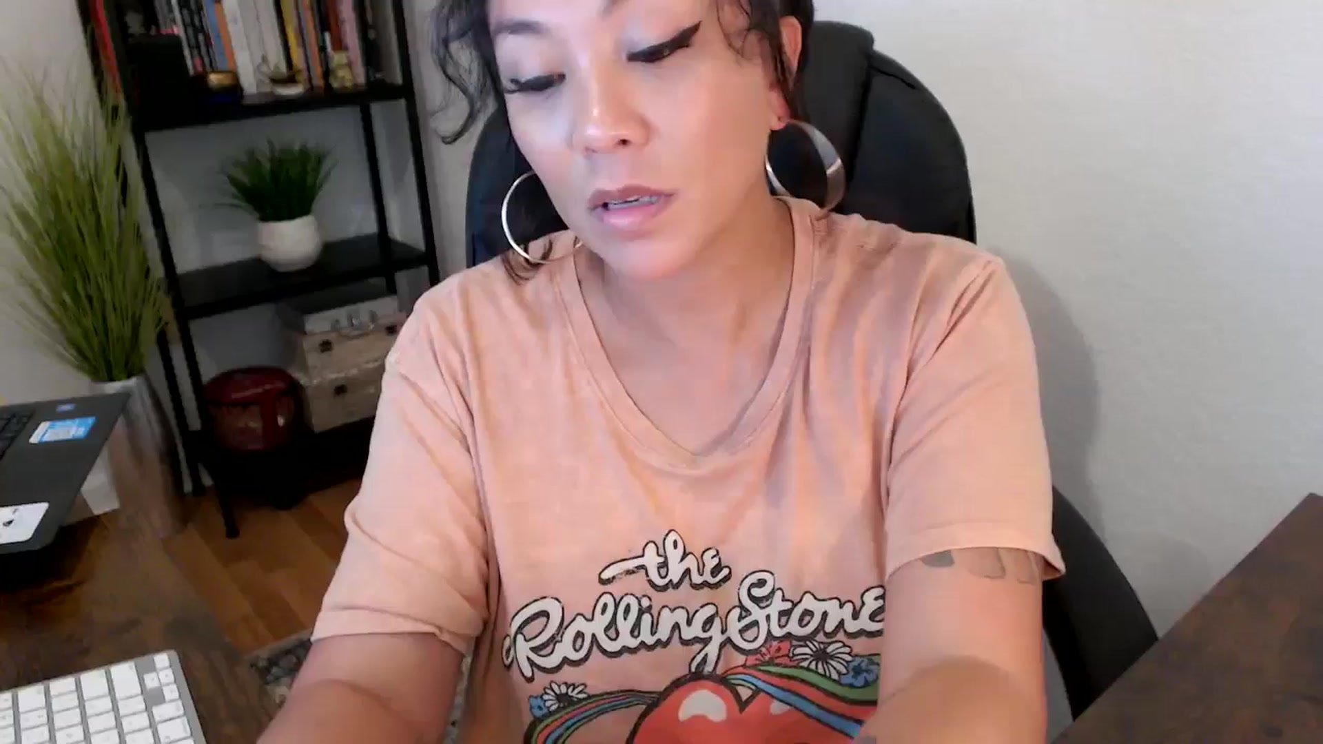Gallery image thumbnail from MickaylaMinx's myfreecams stream on, 10/03/2024, 20:44 image 11 of 20