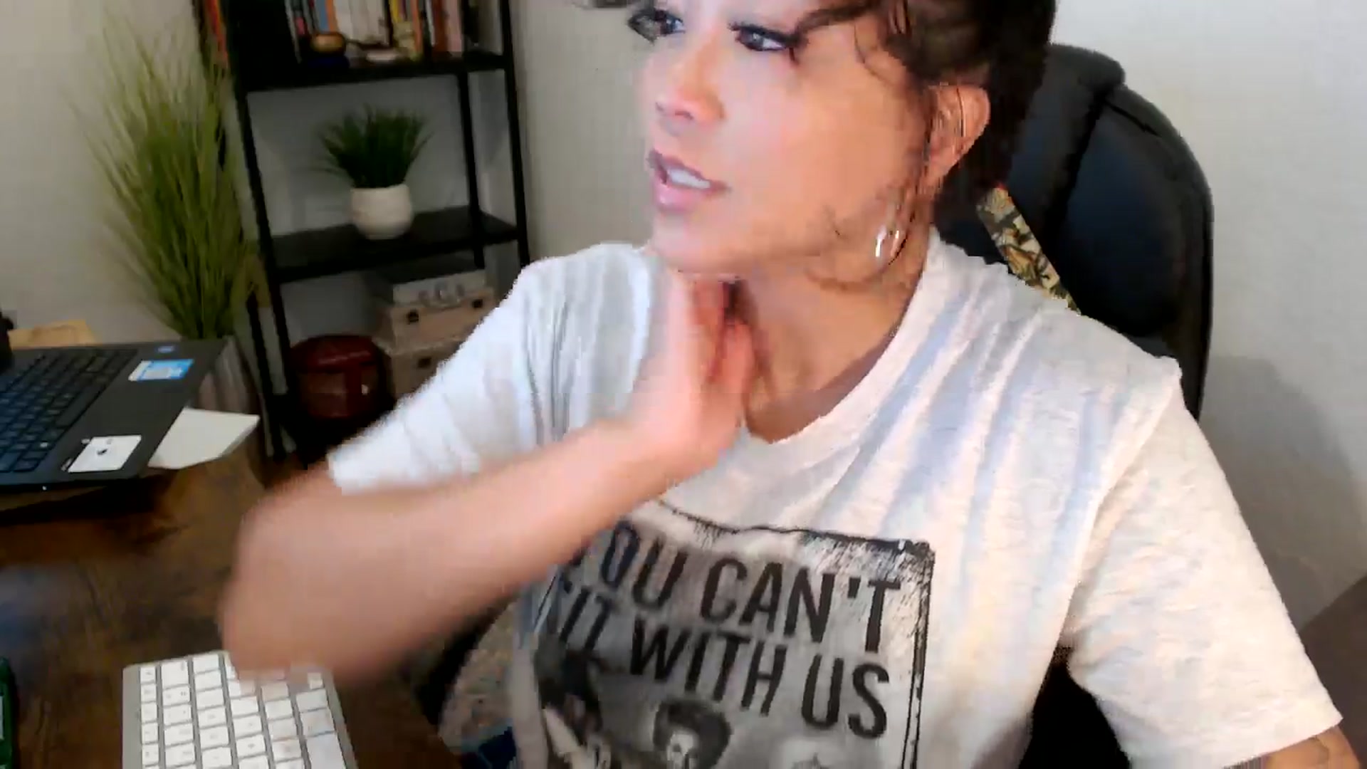 Gallery image thumbnail from MickaylaMinx's myfreecams stream on, 10/04/2024, 15:19 image 10 of 20