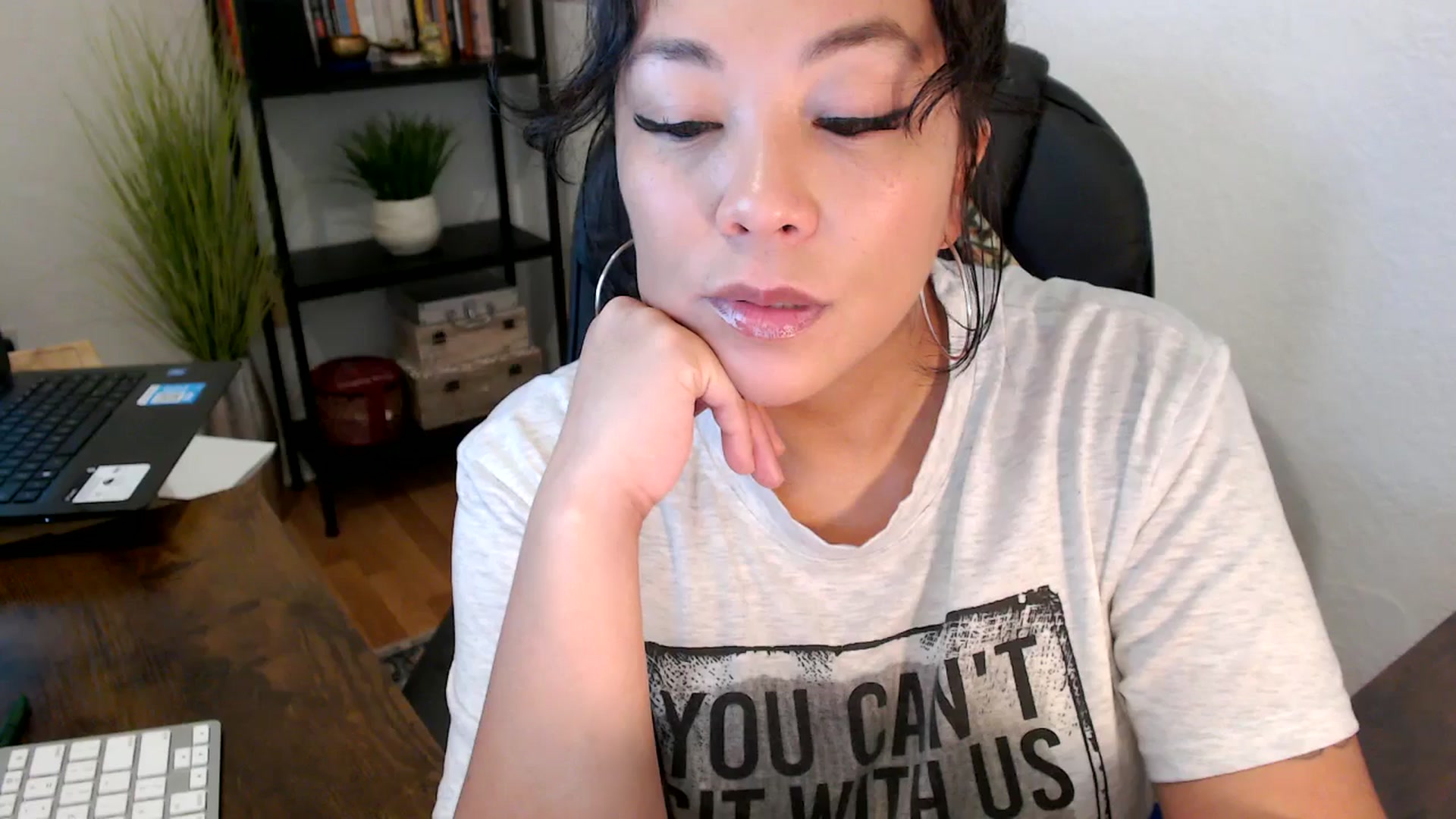 Gallery image thumbnail from MickaylaMinx's myfreecams stream on, 10/04/2024, 15:19 image 14 of 20