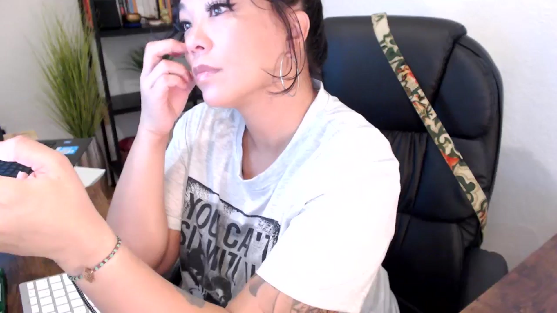 Gallery image thumbnail from MickaylaMinx's myfreecams stream on, 10/04/2024, 15:19 image 12 of 20