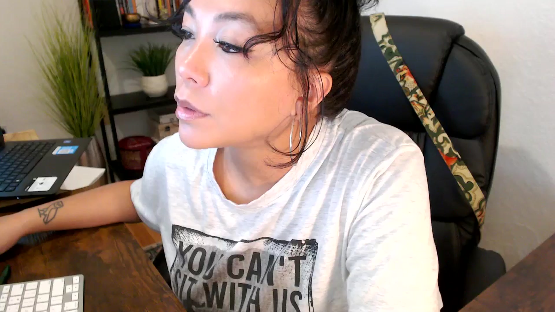 Gallery image thumbnail from MickaylaMinx's myfreecams stream on, 10/04/2024, 15:19 image 16 of 20
