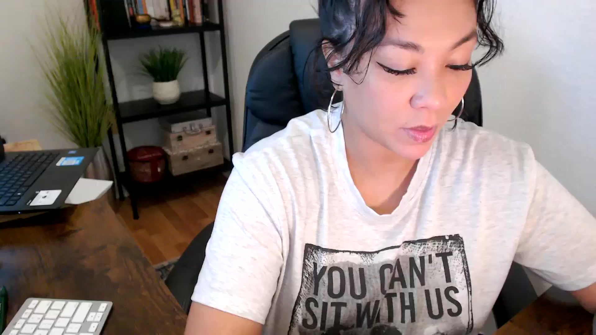 Gallery image thumbnail from MickaylaMinx's myfreecams stream on, 10/04/2024, 15:19 image 13 of 20