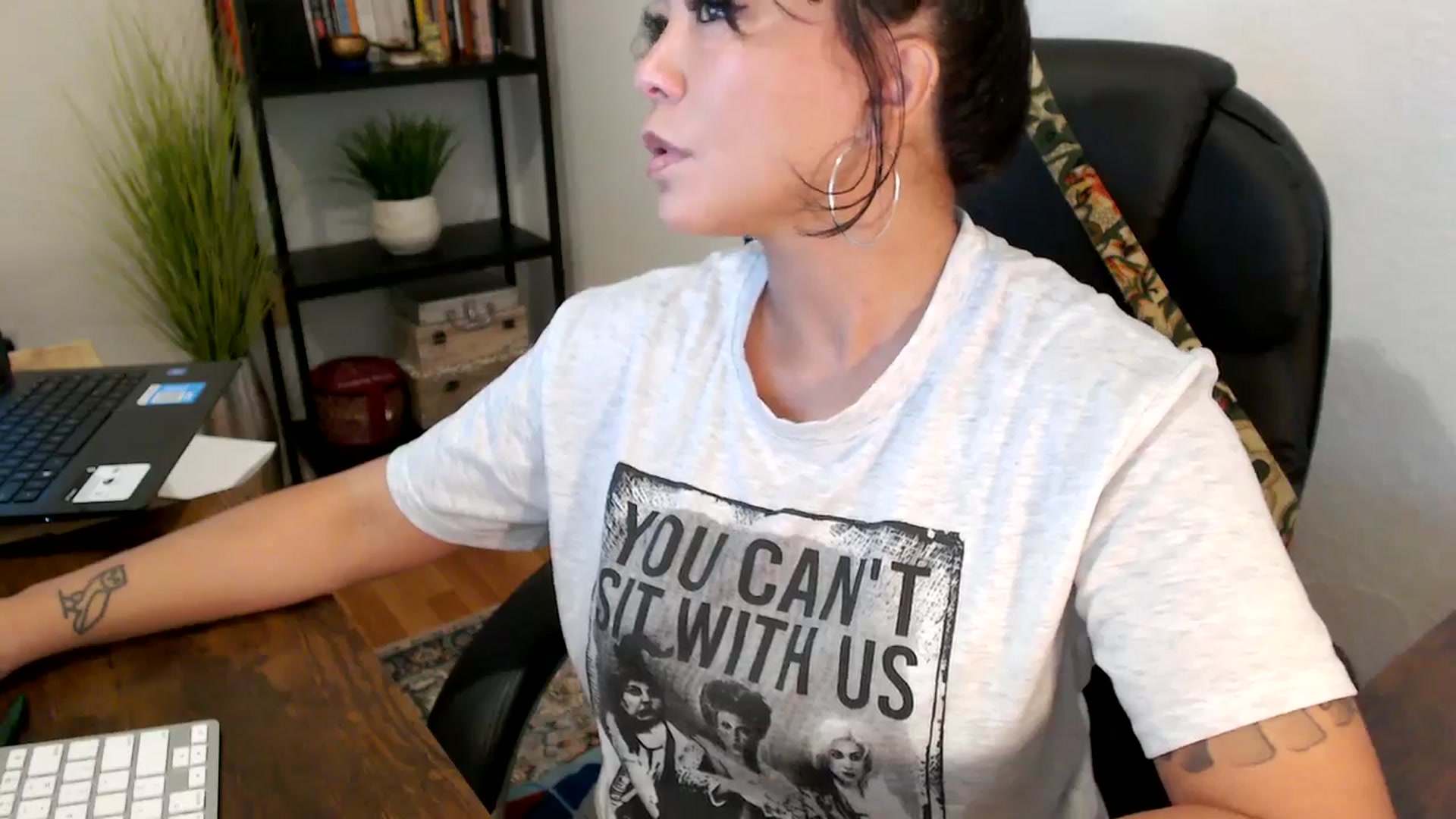 Gallery image thumbnail from MickaylaMinx's myfreecams stream on, 10/04/2024, 15:19 image 20 of 20