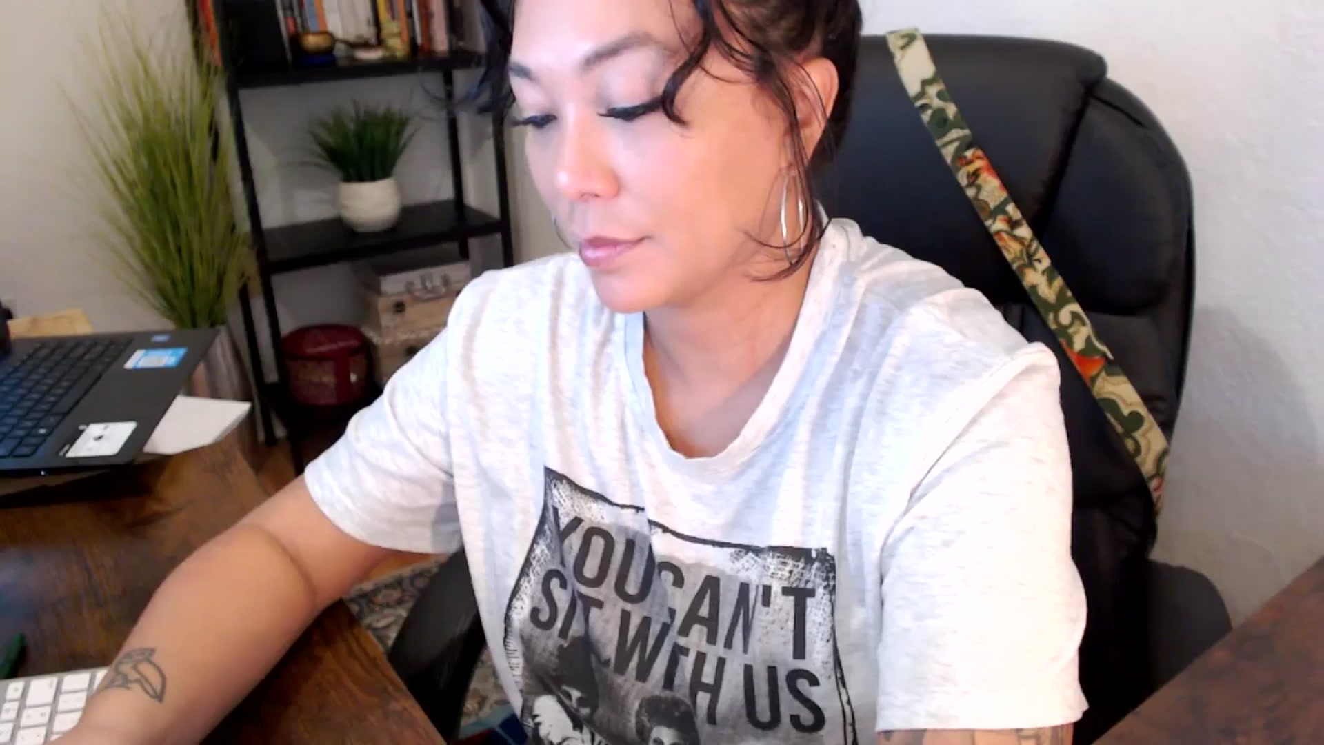 Gallery image thumbnail from MickaylaMinx's myfreecams stream on, 10/04/2024, 15:19 image 17 of 20