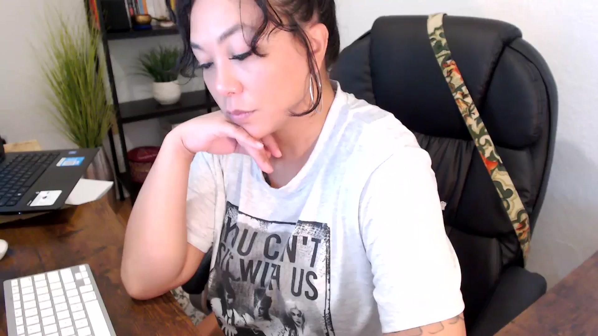 Gallery image thumbnail from MickaylaMinx's myfreecams stream on, 10/04/2024, 16:03 image 14 of 20